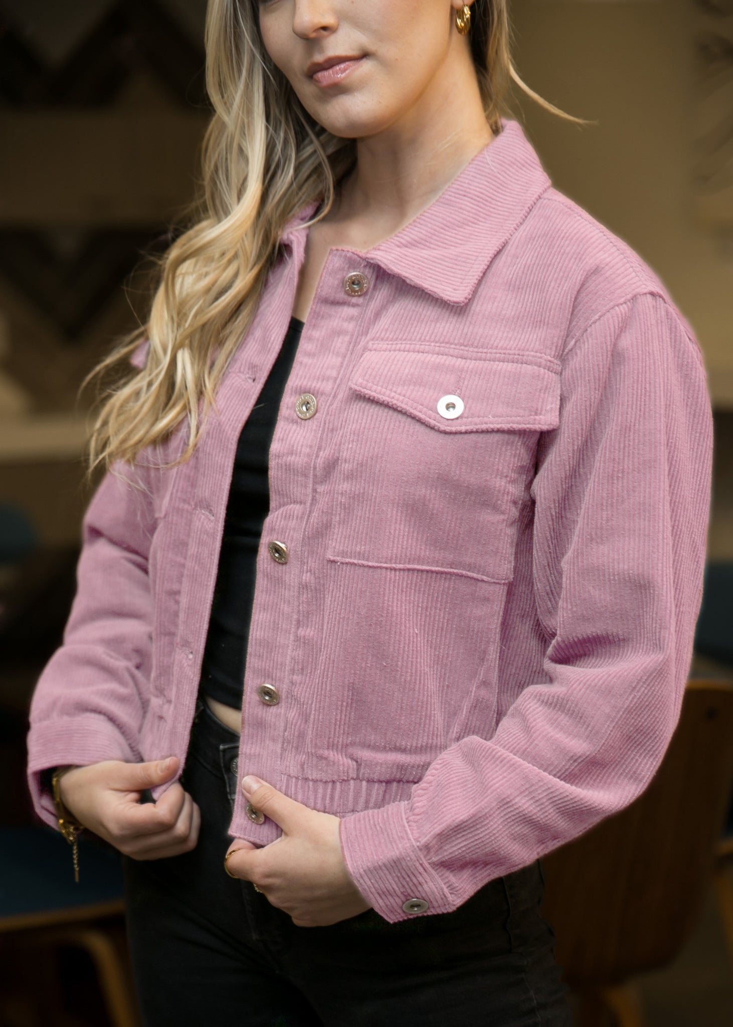 Chaqueta de pana con cuello abotonado