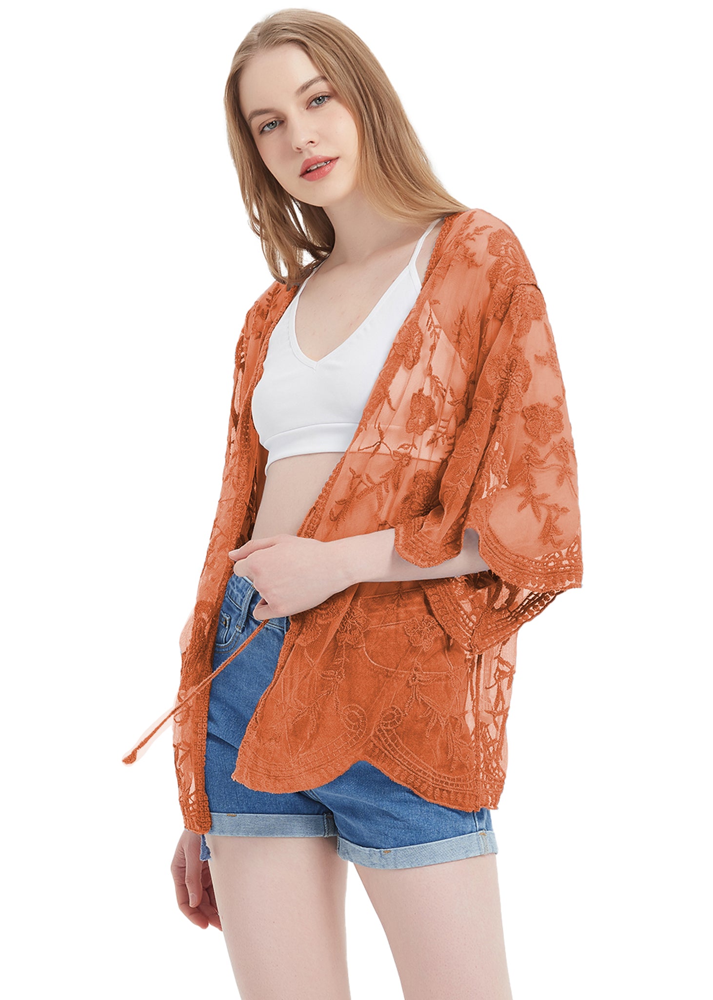 Cárdigan corto tipo kimono con encaje bordado y medias mangas 