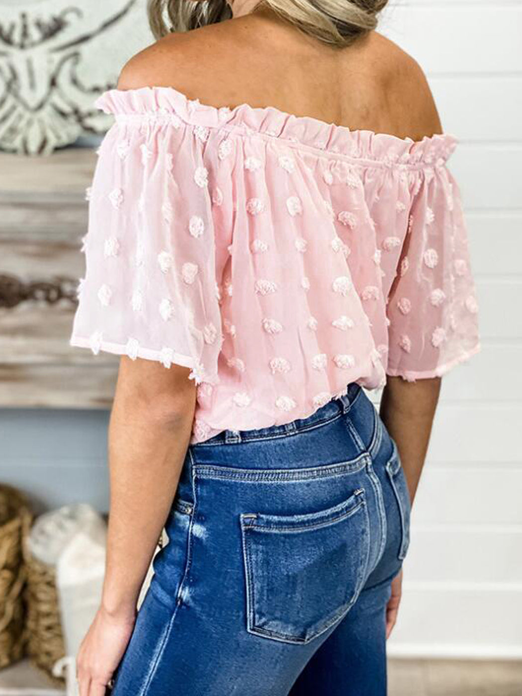 Blusa delicada con hombros descubiertos