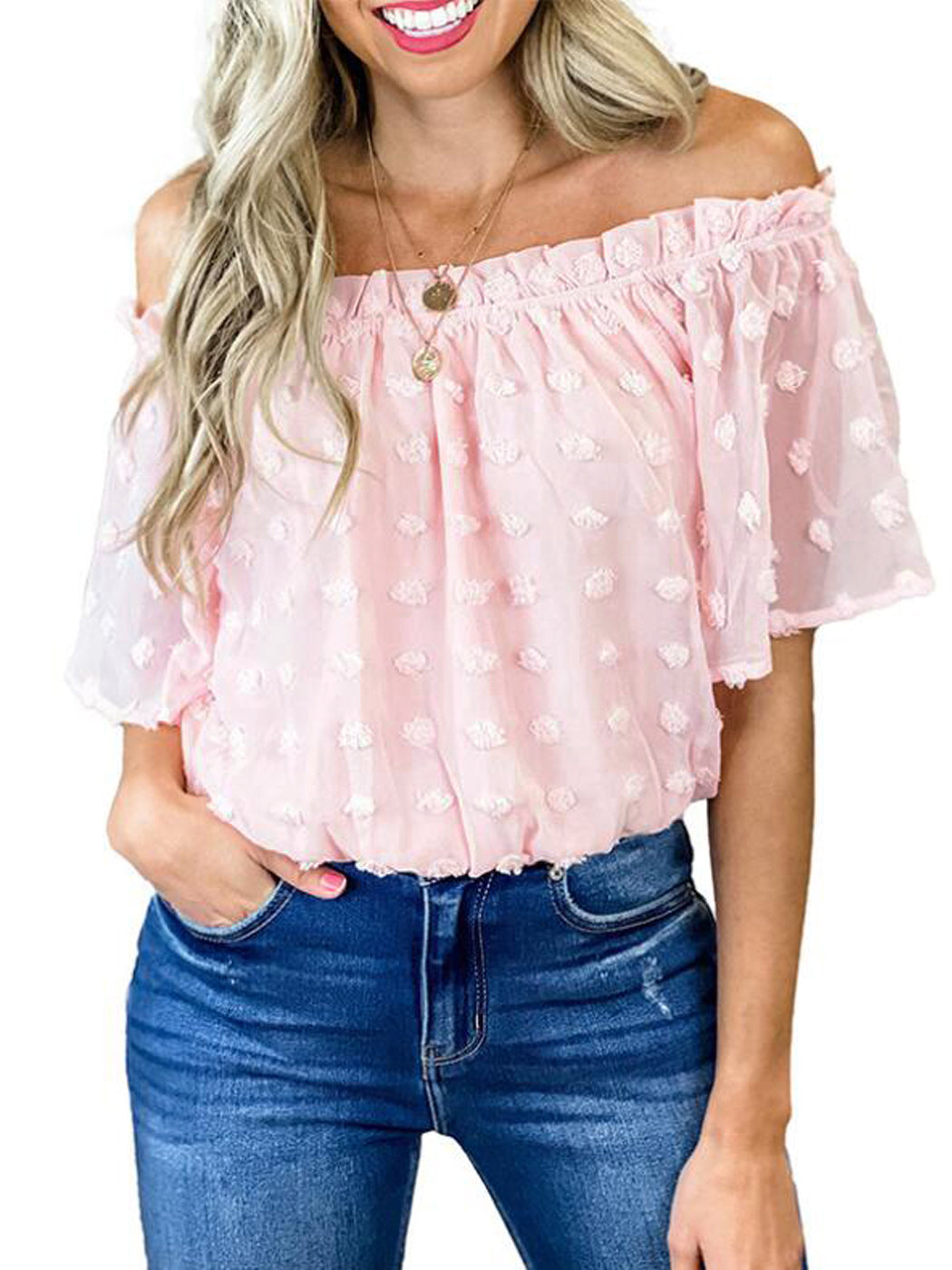 Blusa delicada con hombros descubiertos
