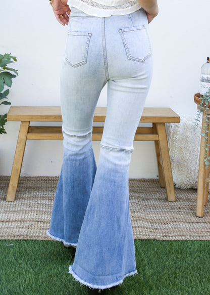 Pantalones vaqueros de cintura alta con campana
