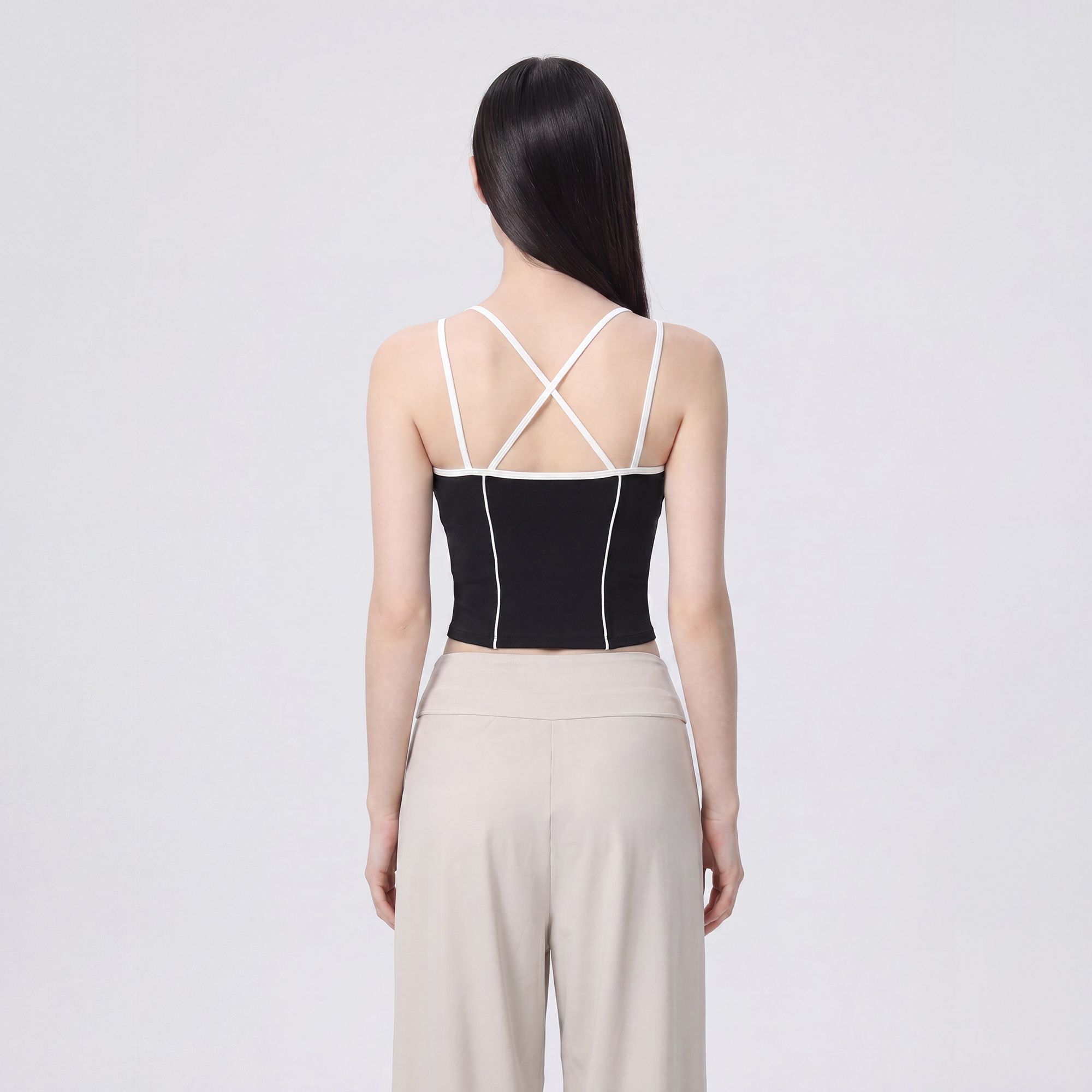 Contrast Trim Double Strap Cropped Cami Tank Top with Fitted Light Support Activewear Design