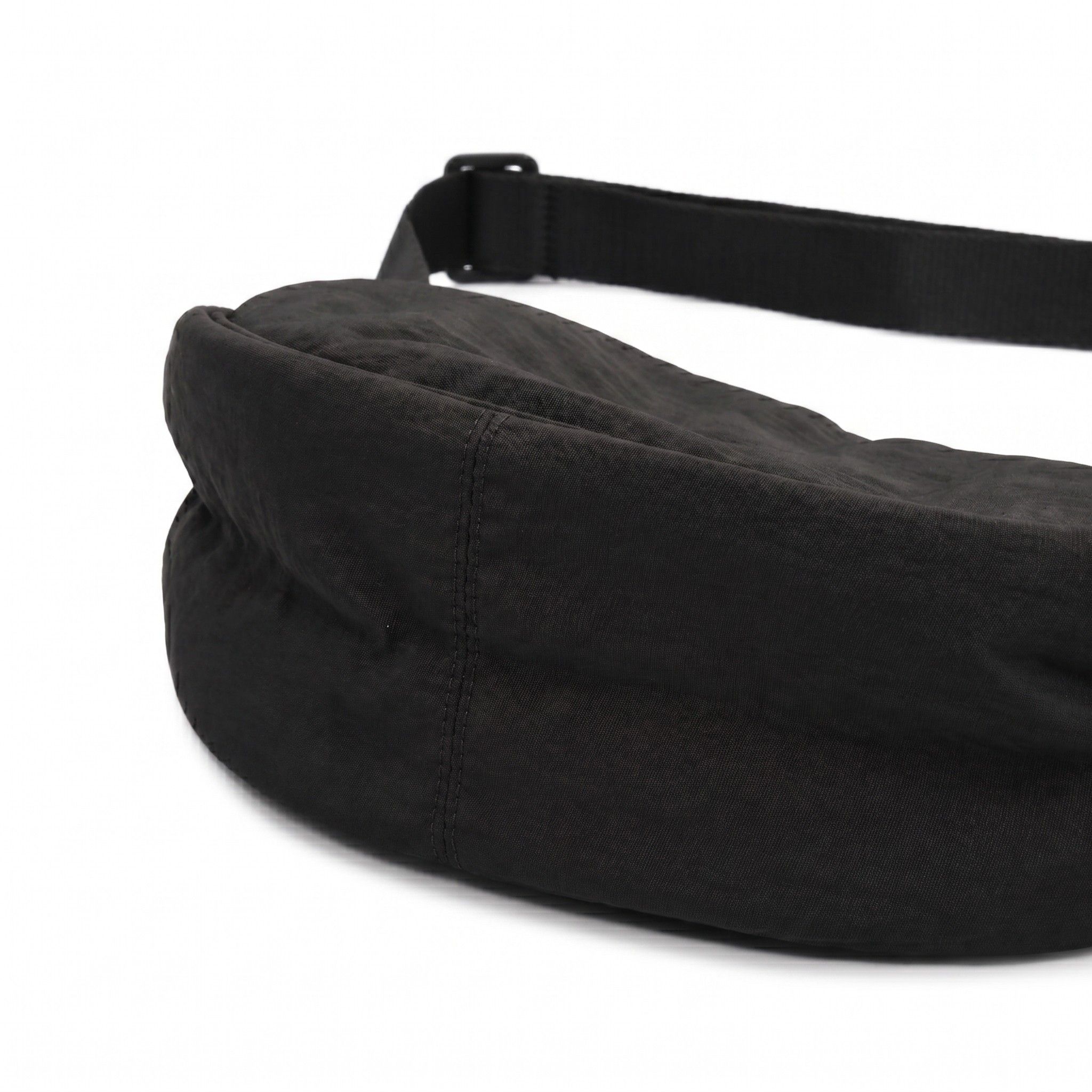 Nylon Crescent Crossbody Bag with Adjustable Strap Lightweight Casual Shoulder Bag
