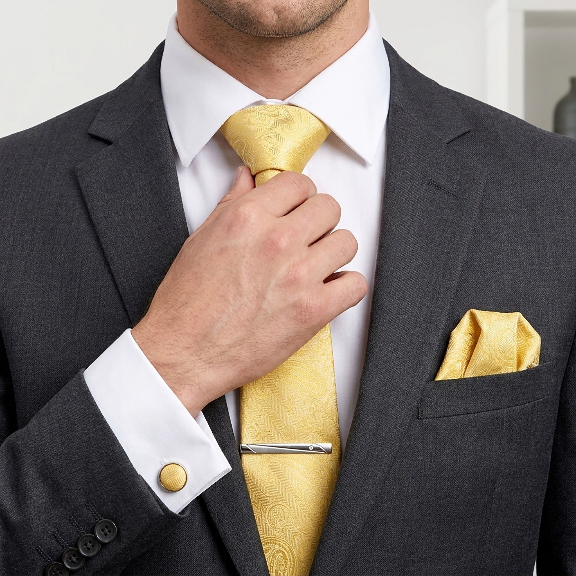 Men's Paisley Floral Tie Gift Set with Matching Pocket Square Cufflinks and Silver Tie Clip