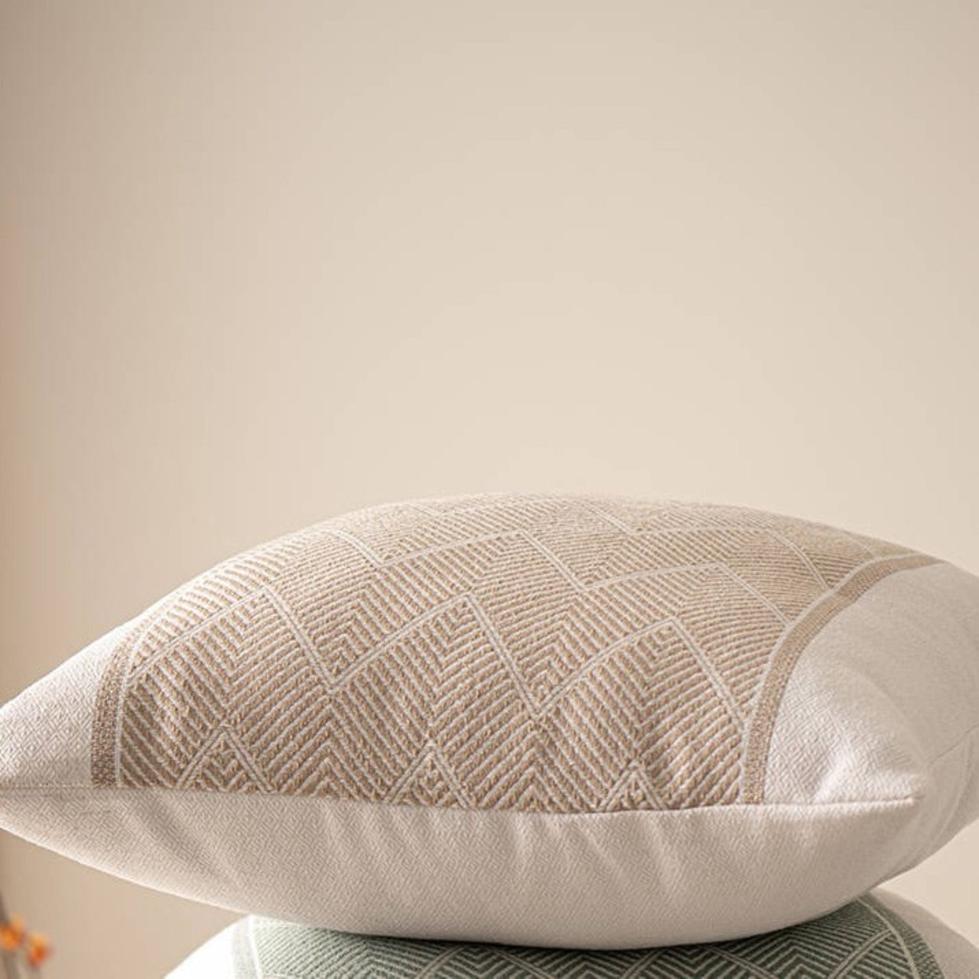 Decorative Throw Pillow Cover 17.7*17.7in Soft Cotton Fabric, Modern Chevron Pattern
