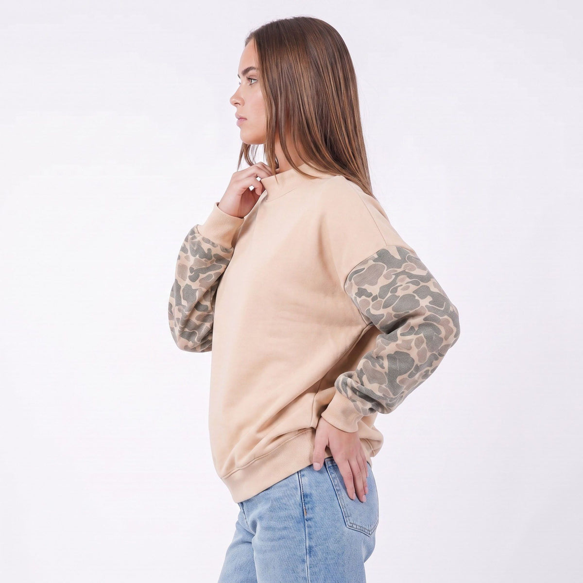 Camo Sleeve Mock Neck Long Sleeve Pullover Sweatshirt