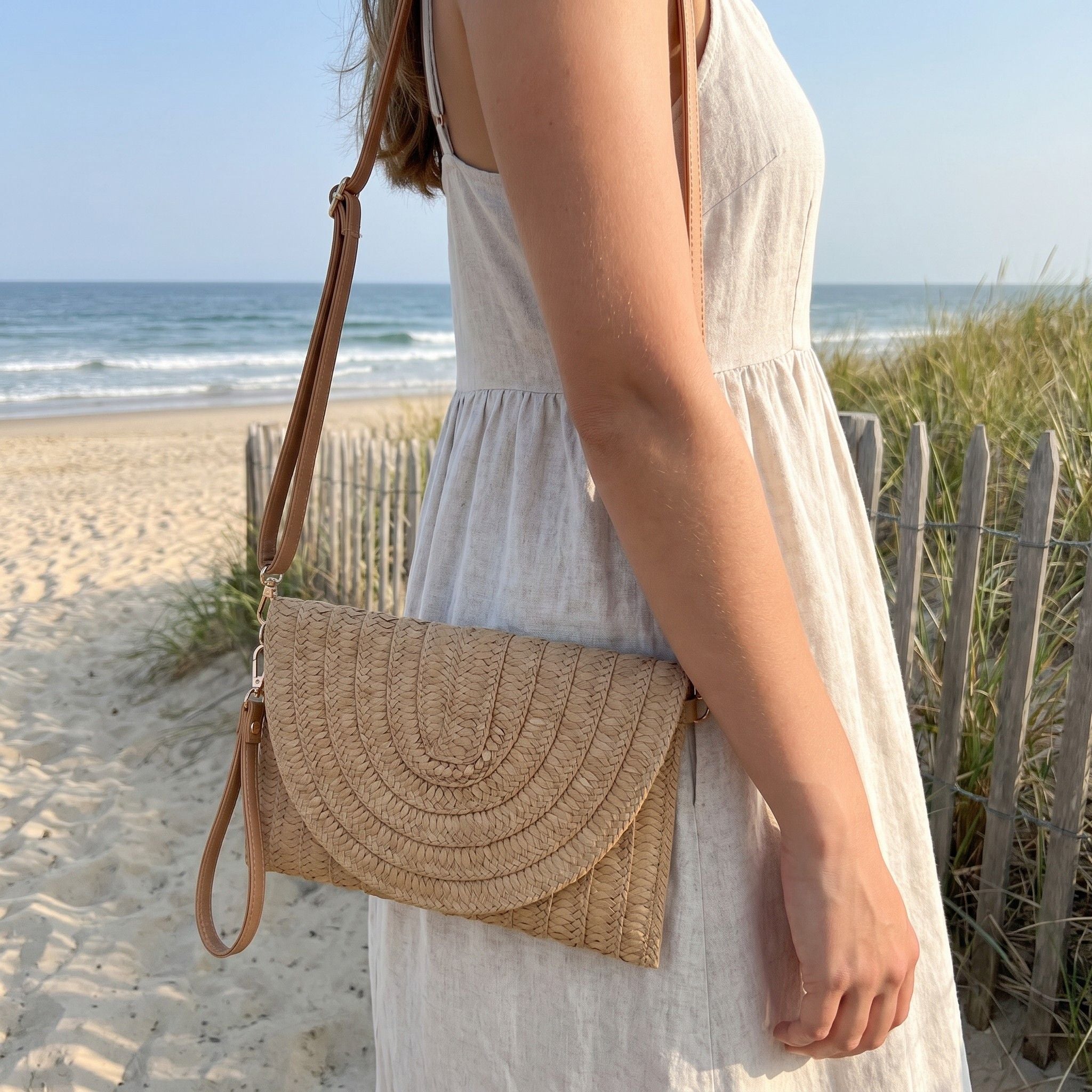 Woven Straw Crossbody Clutch Bag with Flap Closure Adjustable Strap Lightweight Shoulder Handbag