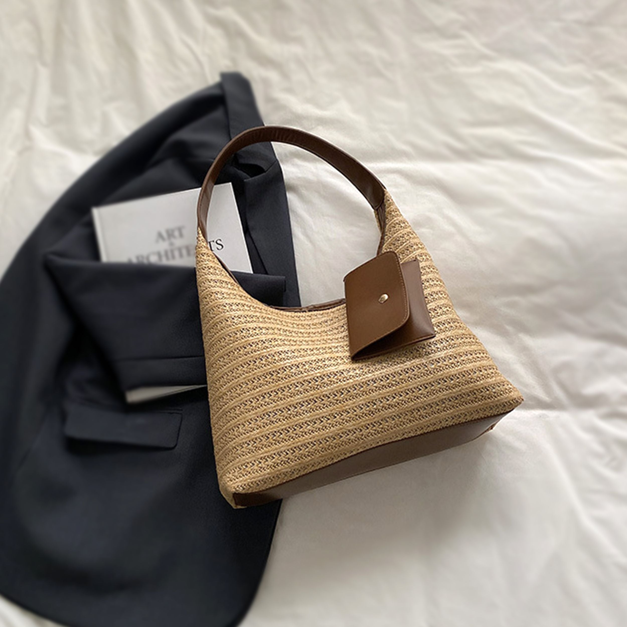 Woven Straw Shoulder Bag Hobo Handbag with Removable Pouch and Magnetic Closure
