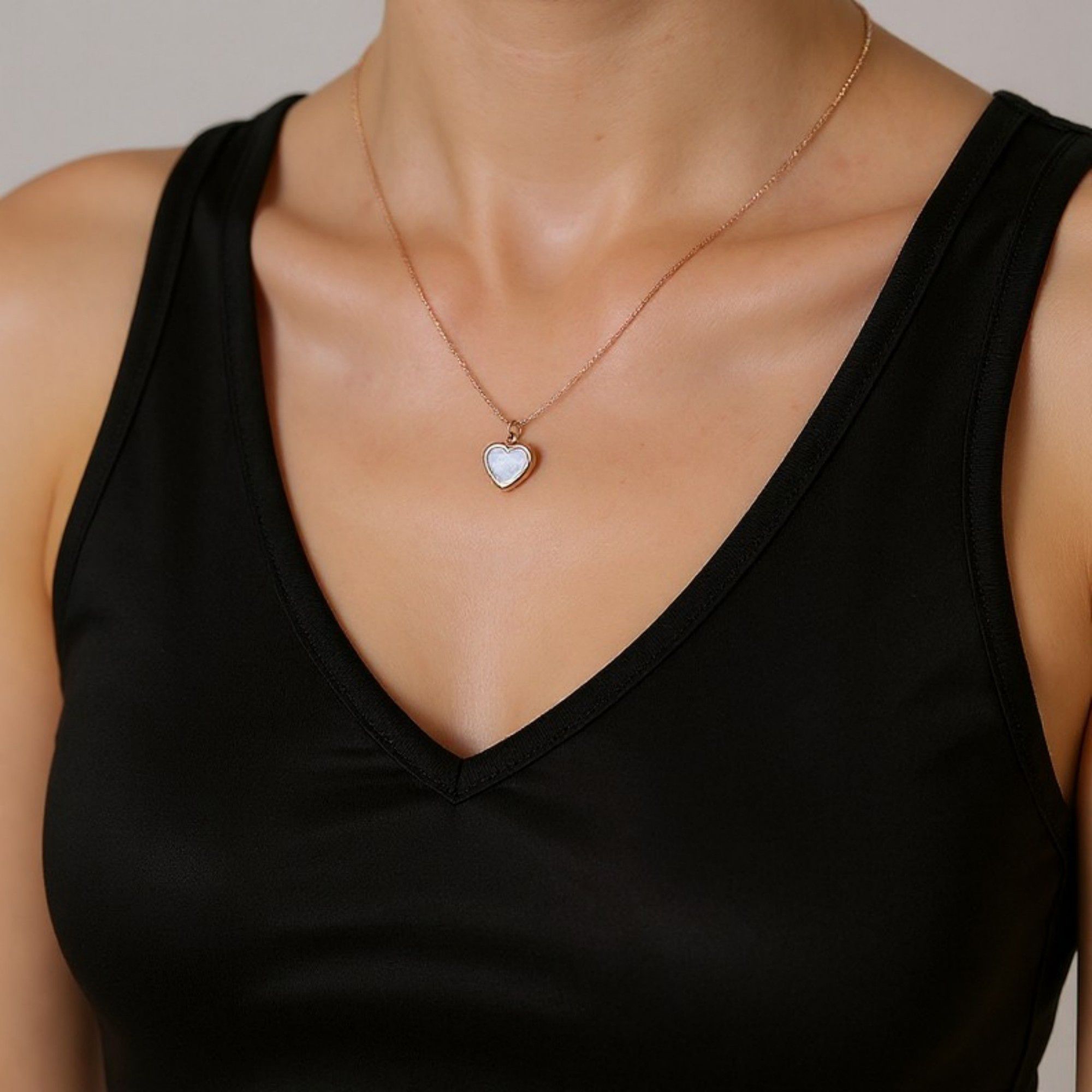 Open Heart Pendant Necklace Minimalist Outline Heart Chain Jewelry