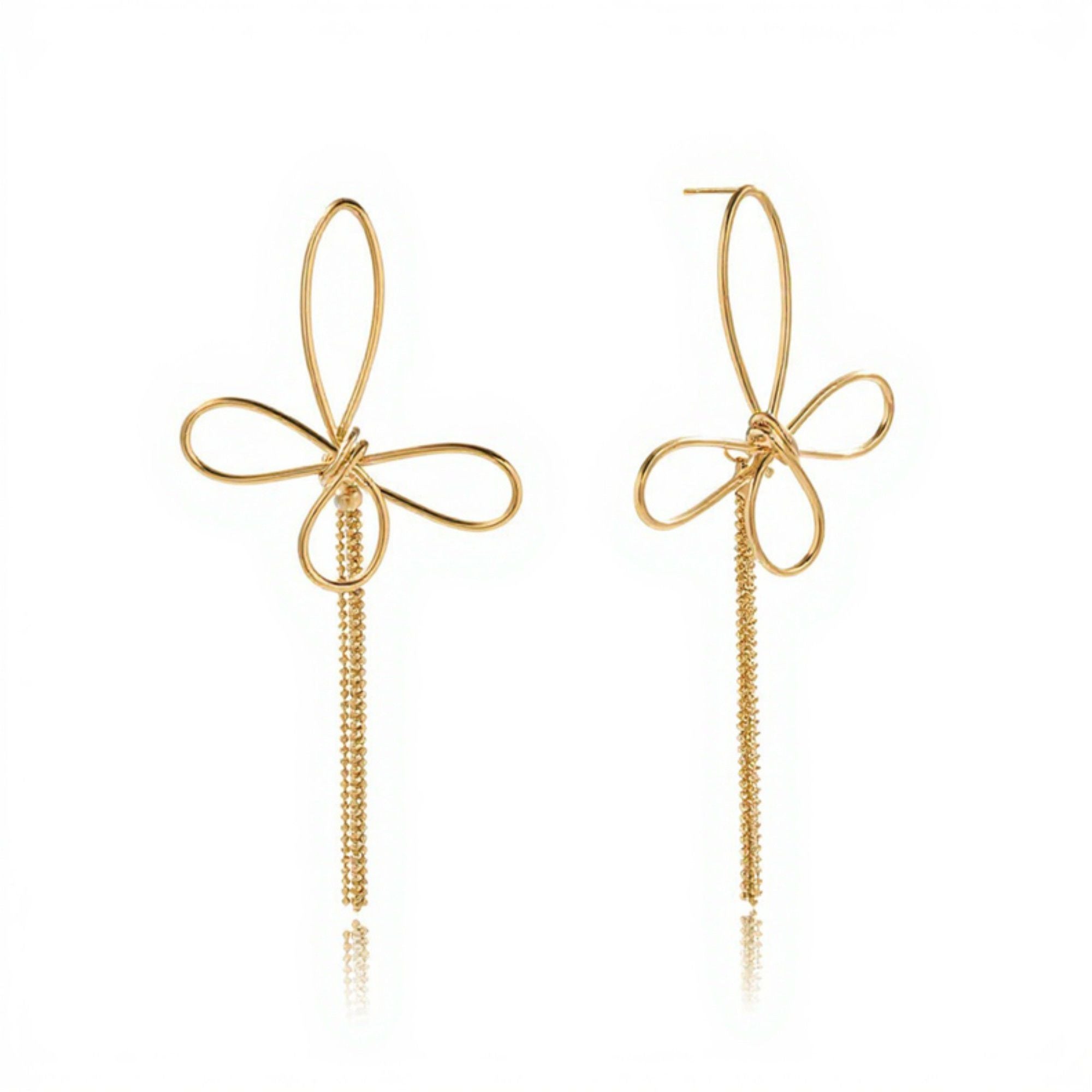 Women's Delicate Wire Bow Drop Earrings with Sculpted Loop Design and Sleek Chain Tassel Accent for Modern Elegance