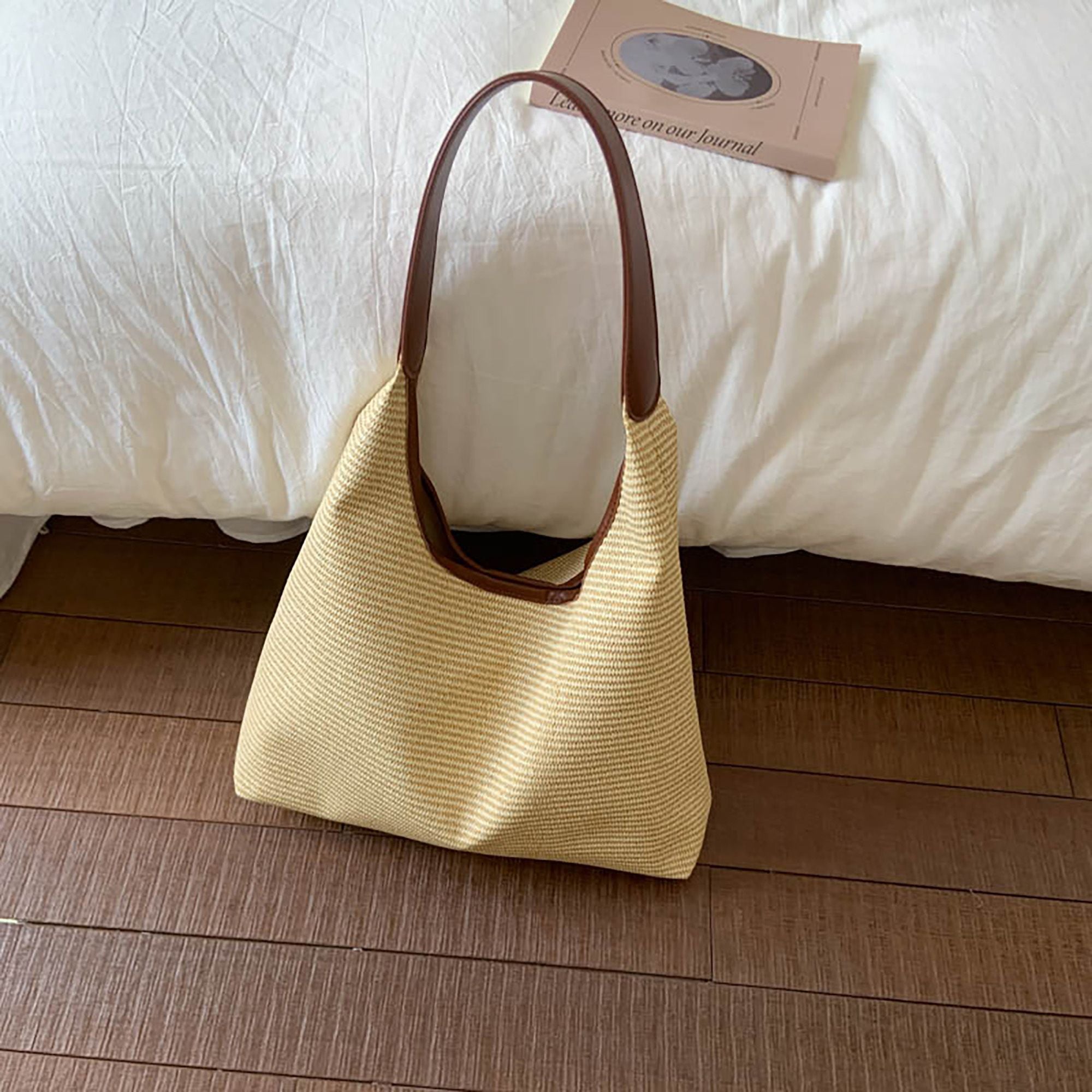 Canvas Shoulder Bag with Magnetic Closure and Fixed Strap