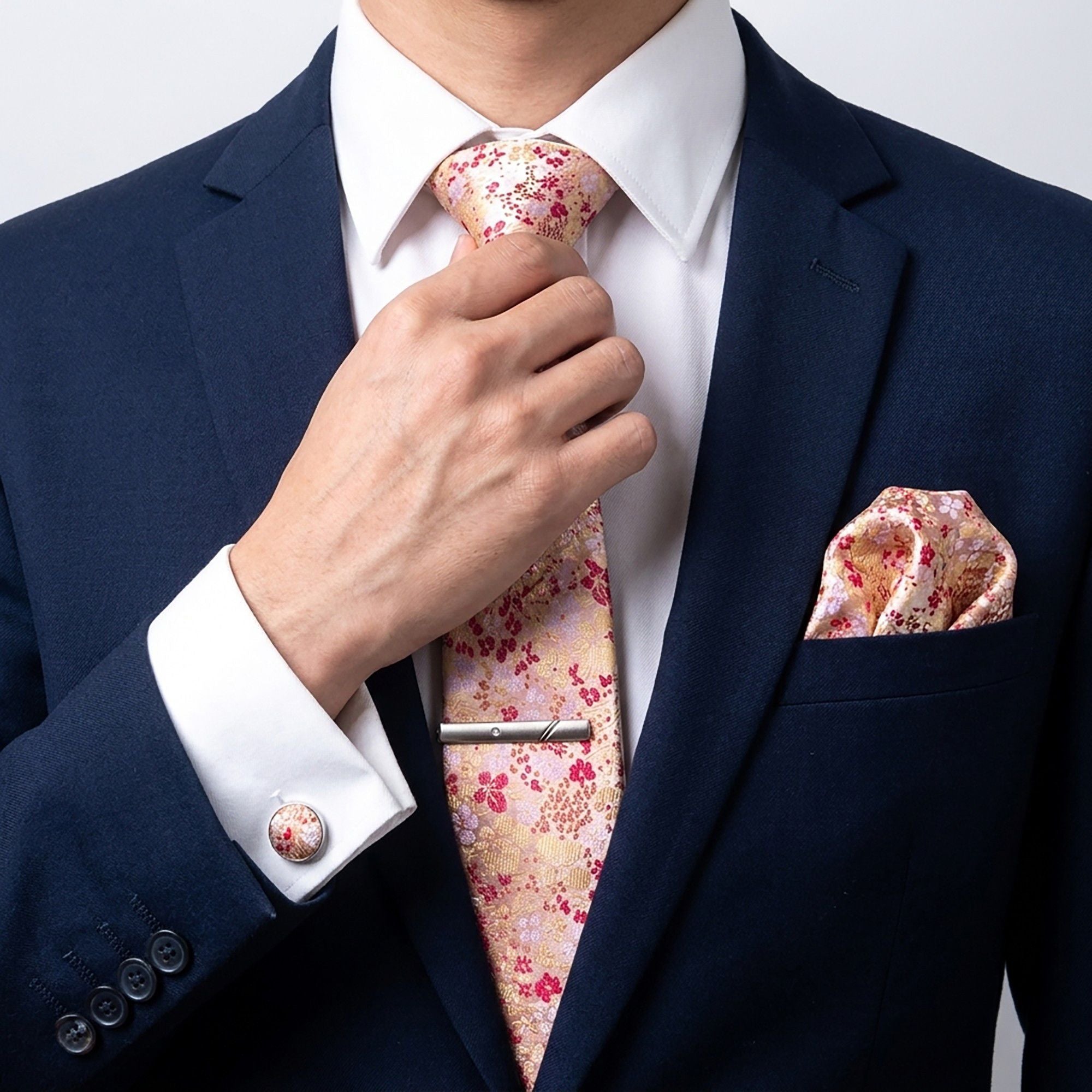 Men's Paisley Floral Tie Gift Set with Matching Pocket Square Cufflinks and Silver Tie Clip