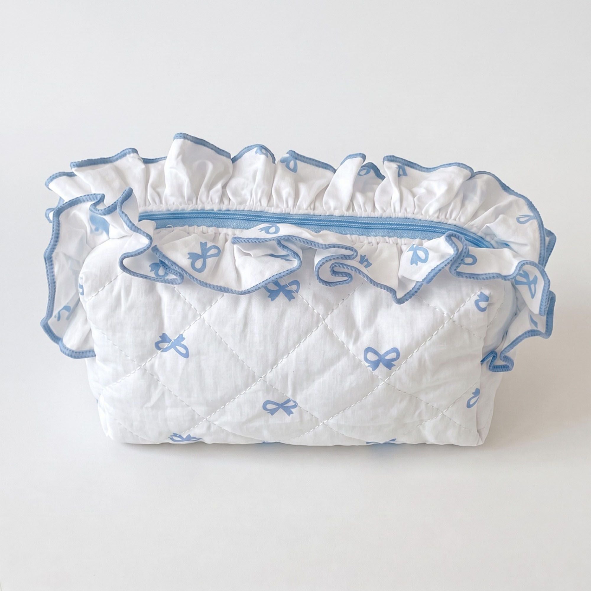 Neceser acolchado con estampado de lazos y ribete con volantes para mujer