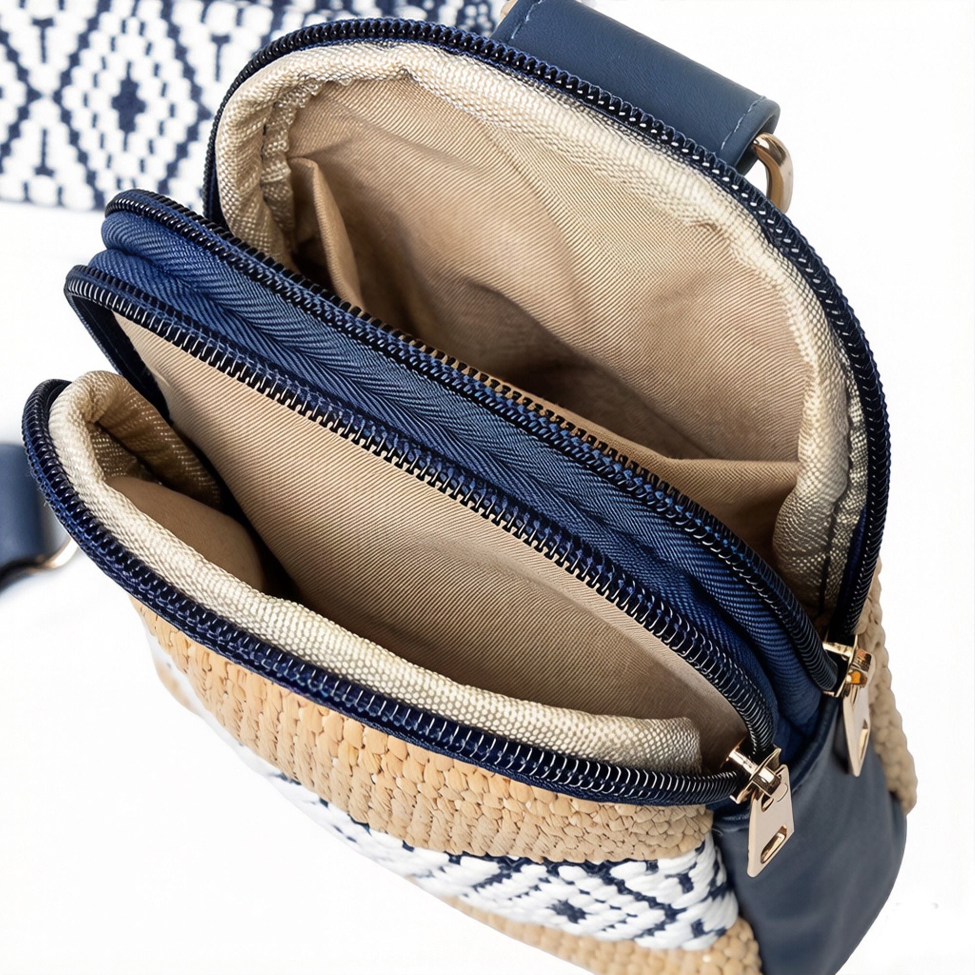 Woven Straw Crossbody Bag with Pattern Strap Small Mini Shoulder Handbag Zipper Closure
