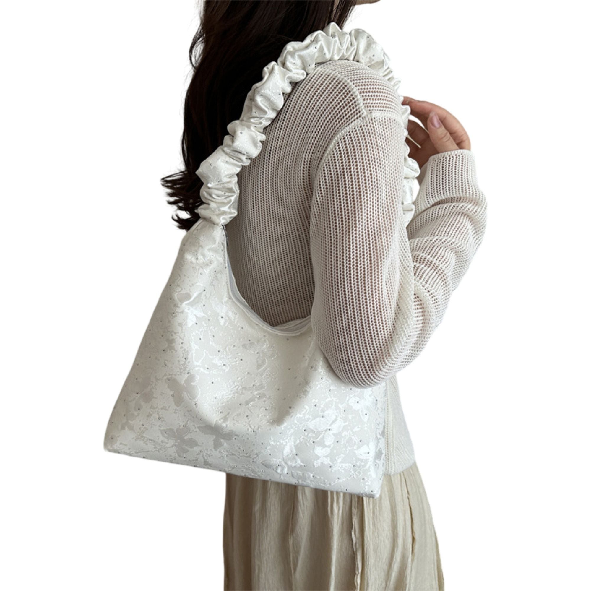 Shoulder Bag with Zipper Closure for Everyday Use