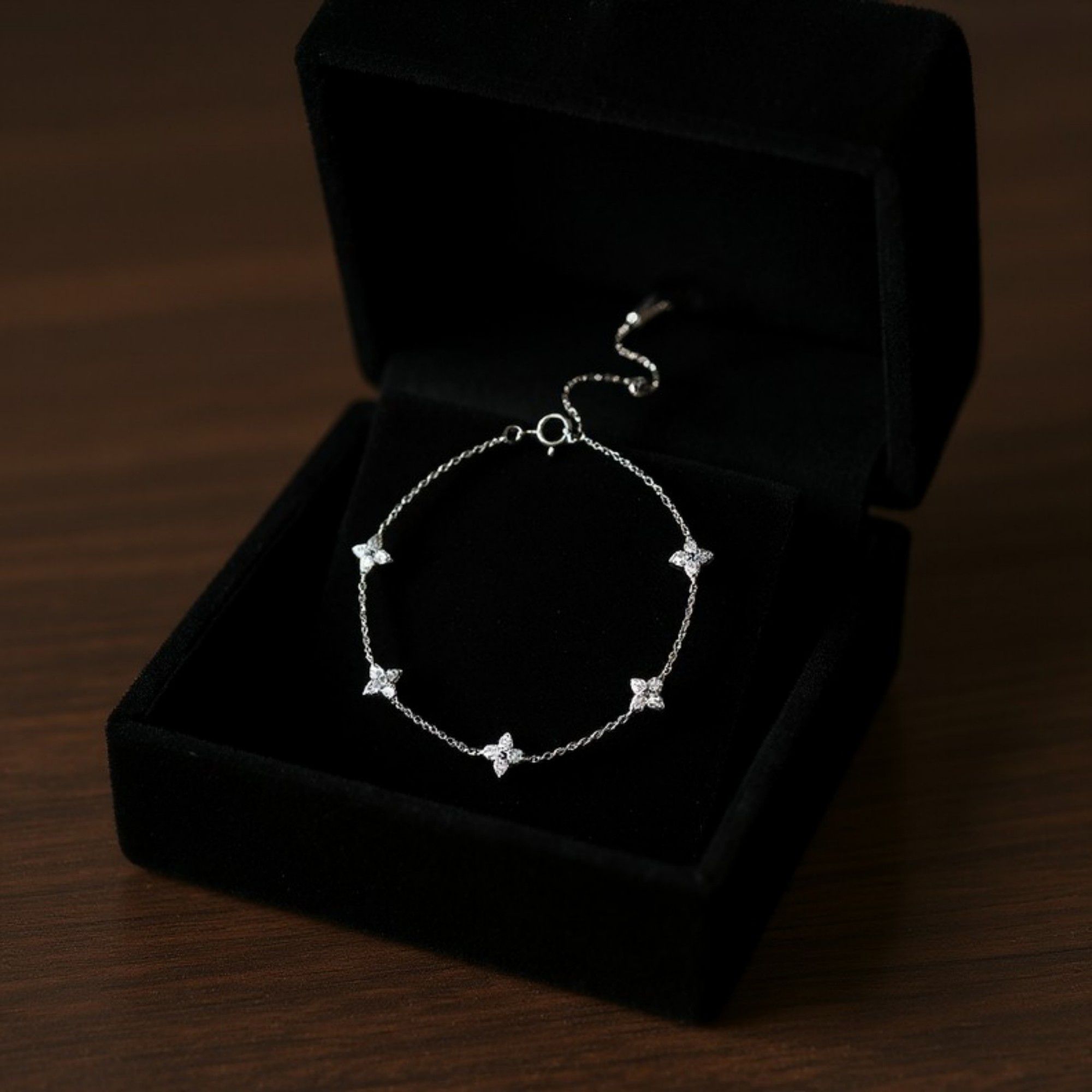Women's Delicate Chain Bracelet with Crystal Clover Charms