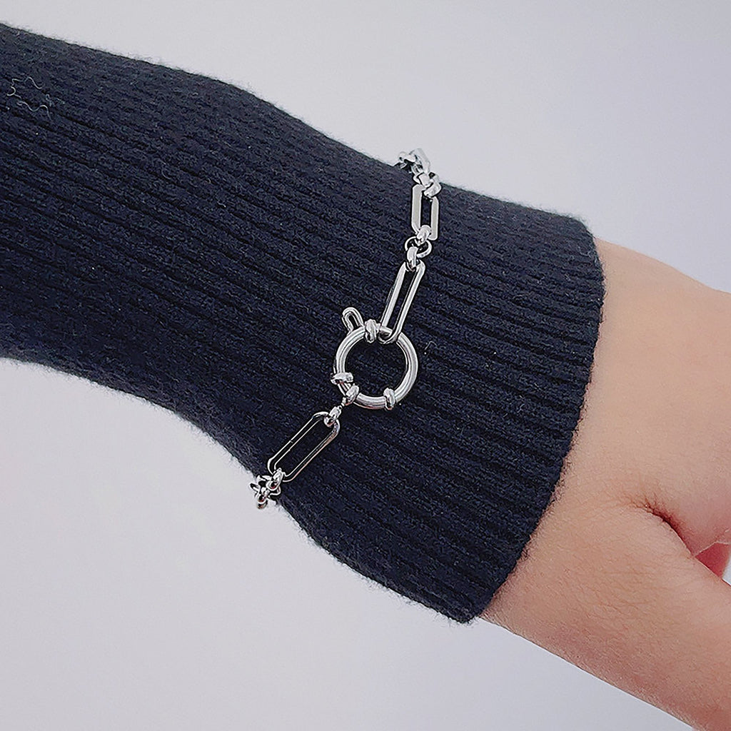 Women's Paperclip Chain Bracelet - Open Ring Clasp Bracelet for Minimalist Modern Styling