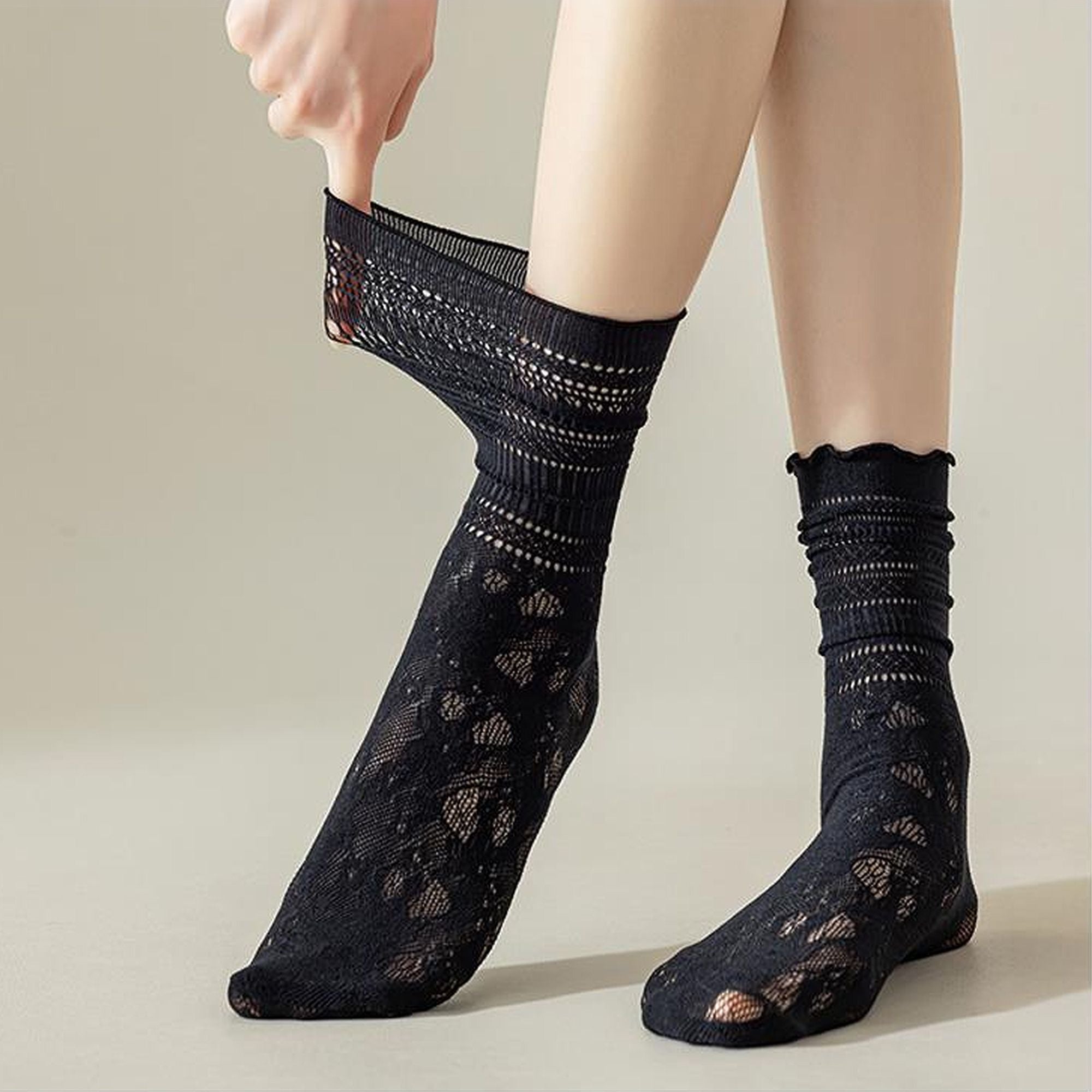 Anna-Kaci Lace Ankle Socks with Ruffle Cuff 6pk