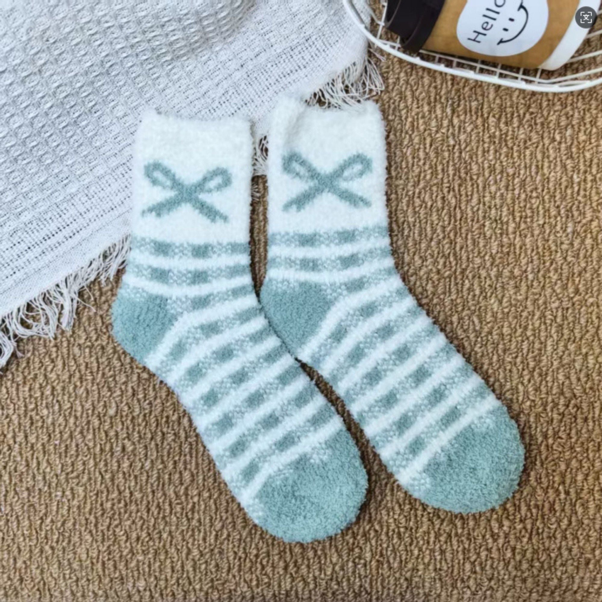 Anna-Kaci 3-Pair Fuzzy Bow Knit Crew Socks Set with Plush Soft Texture, Stretchy Cozy Fabric, and Graphic Bow Pattern for Gifting