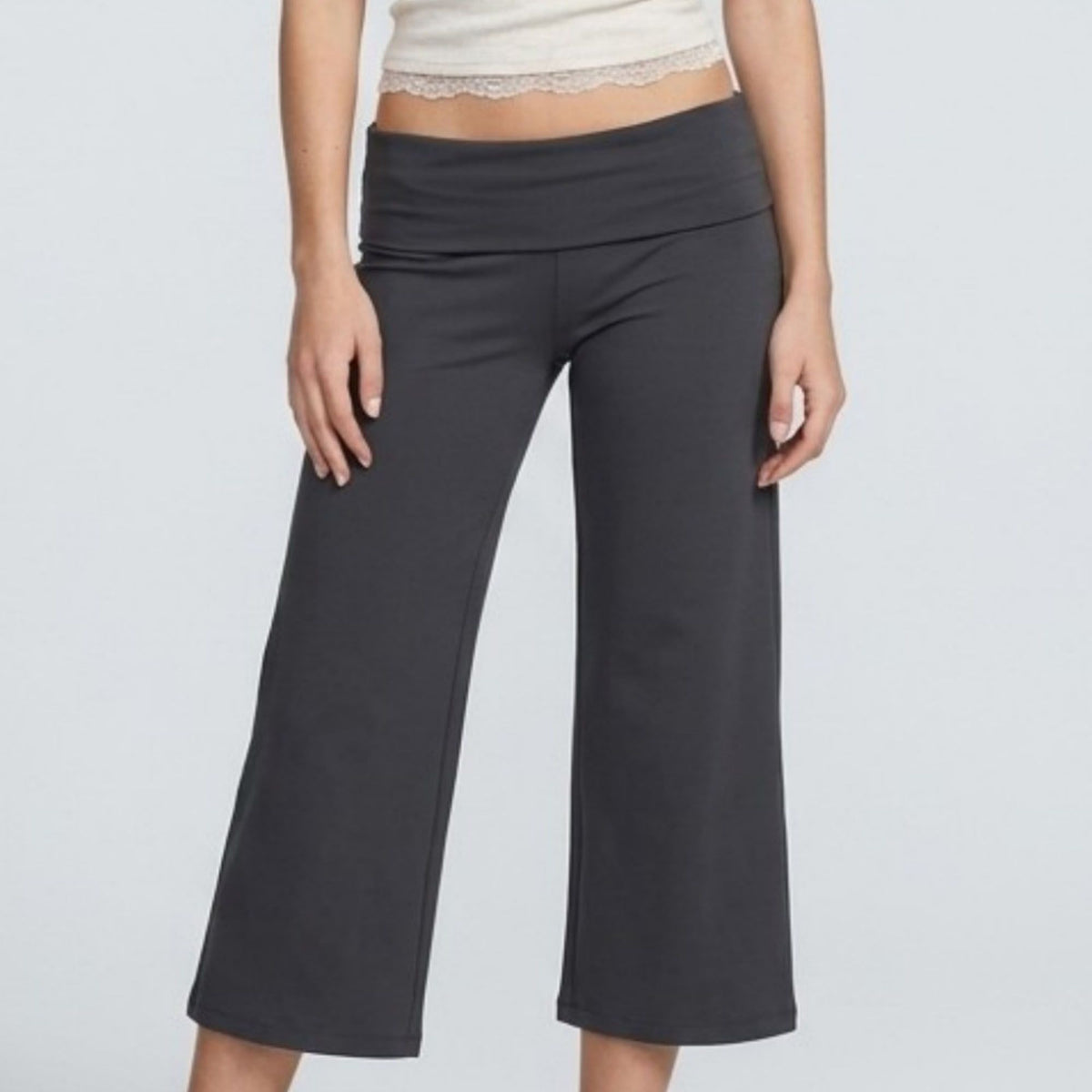Foldover Waistband Cropped Wide-Leg Trousers Eye-Catching