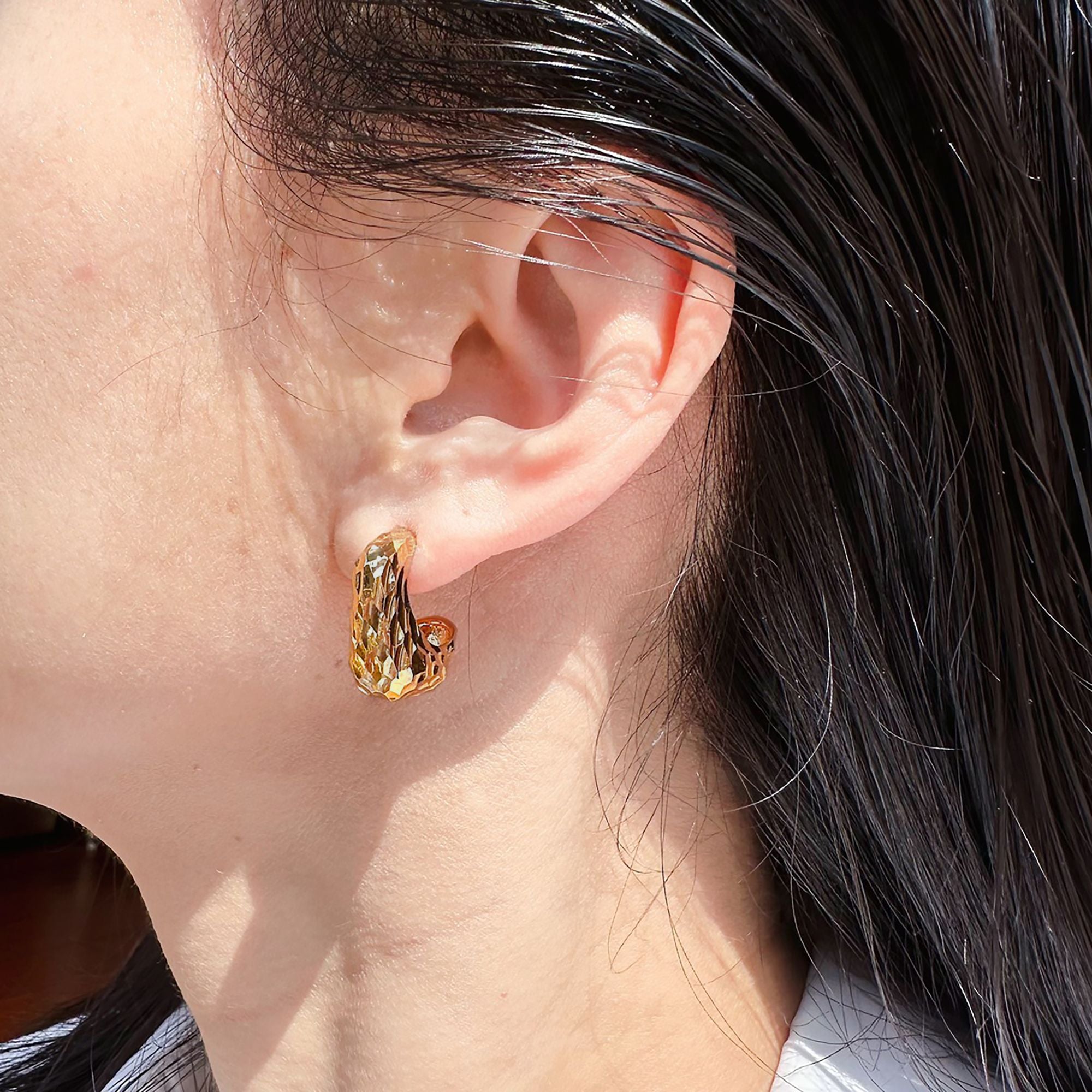 Women's Textured C-Hoop Earrings - 2cm Hammered Statement Hoops