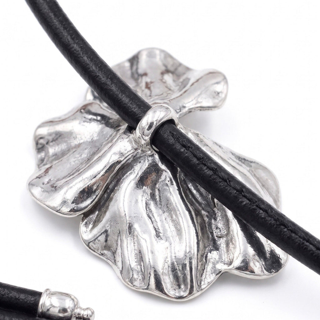 Three-Petal Flower Leather Waist Rope Adjustable Vintage Body Belt Floral Inspired Waist Jewelry 47.2in- Silver