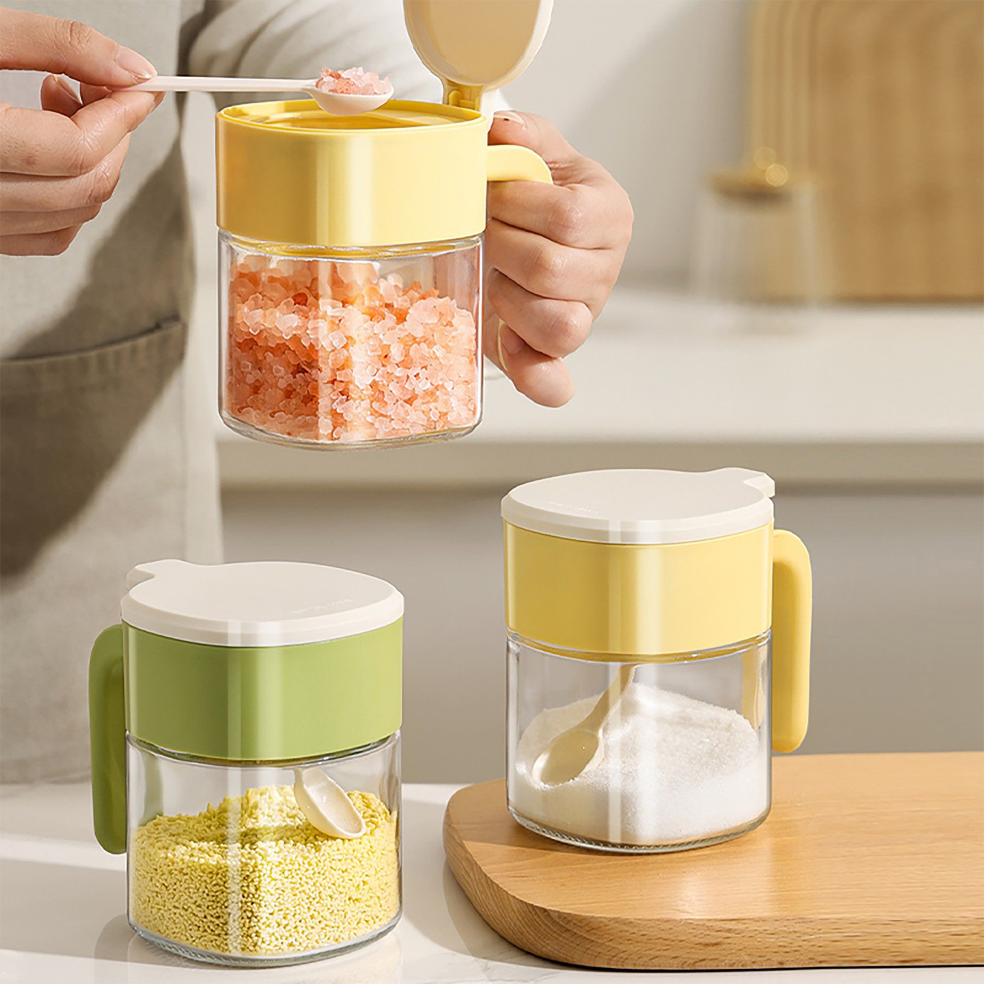 Glass Seasoning Jar with Spoon, Lid and Easy-Grip Handle