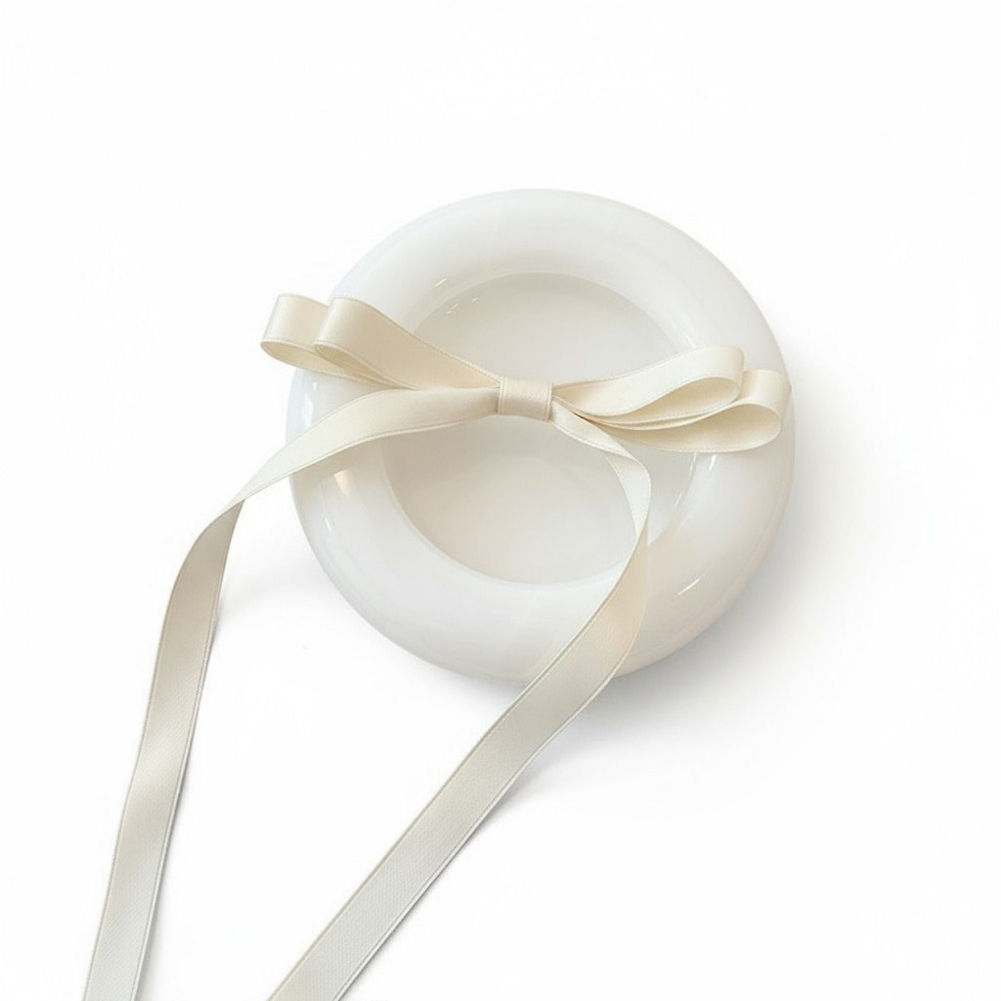 Long Ribbon Bow Hair Clip with Sleek Streamer Tails and Elegant Minimalist Design