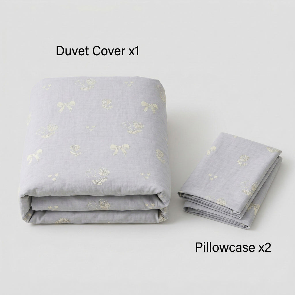 3-Piece Cotton Bedding Set with Duvet Cover and Pillowcases Soft Washed Fabric Minimal Floral Bow Print