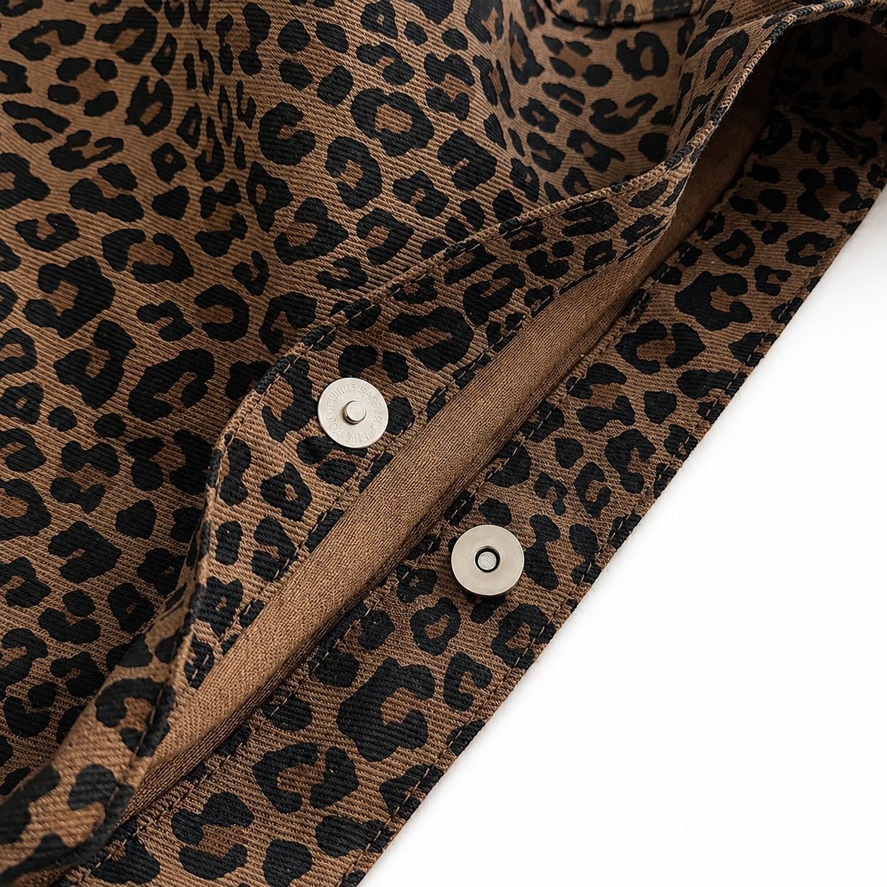 Leopard Print Fabric Tote Bag Soft Shoulder Bag with Magnetic Snap Closure