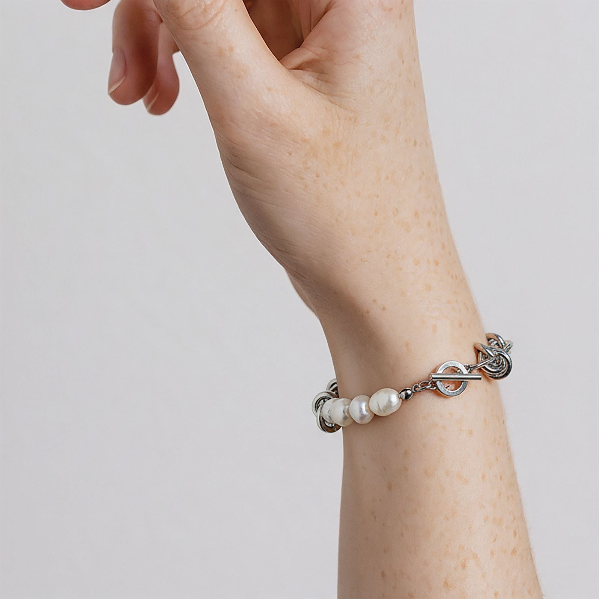 Women's Freshwater Pearl Bracelet - Chunky Knot Chain T-Bar Clasp Bracelet for Elegant Casual & Formal Wear