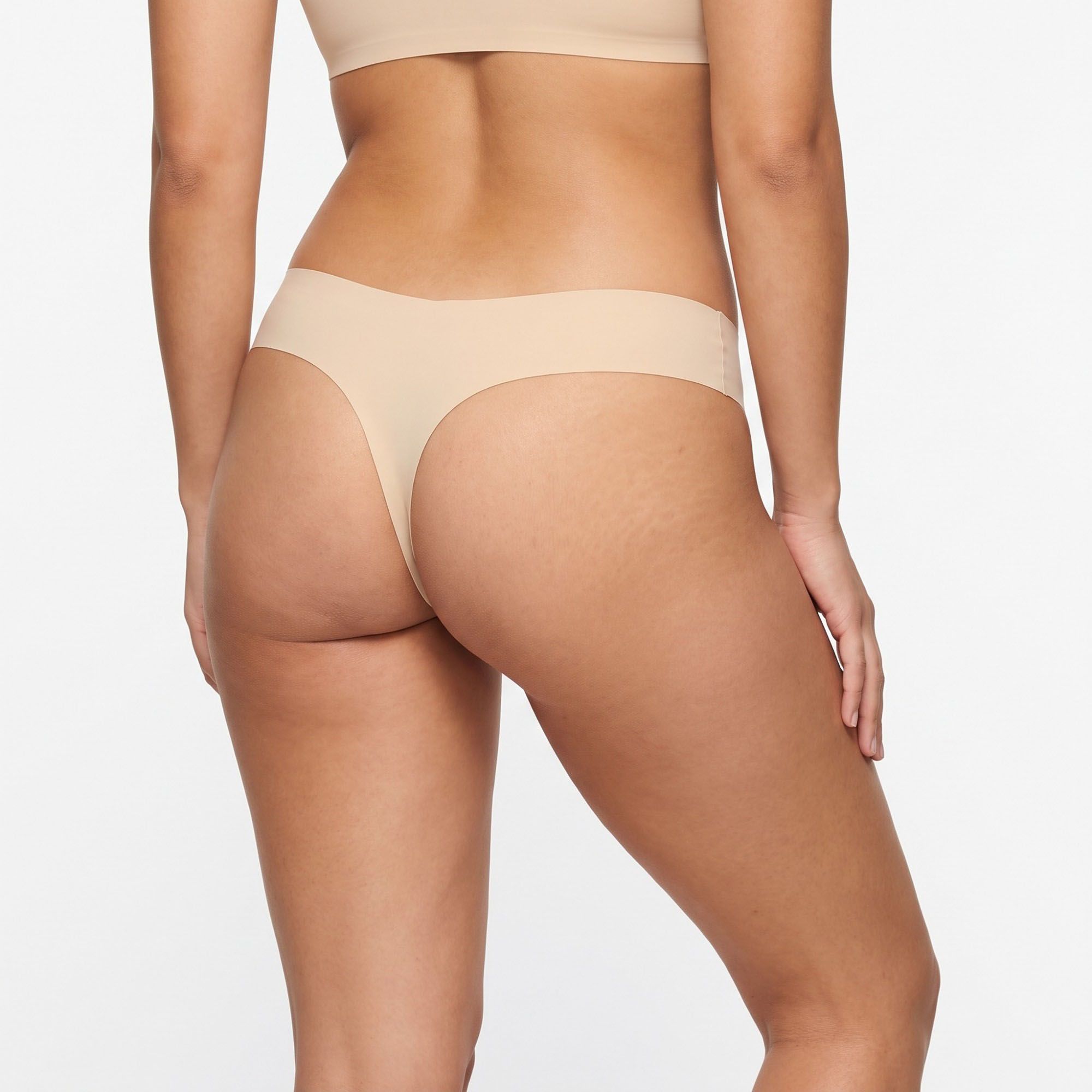 2 Pack Seamless Hipster and Thong Underwear Set