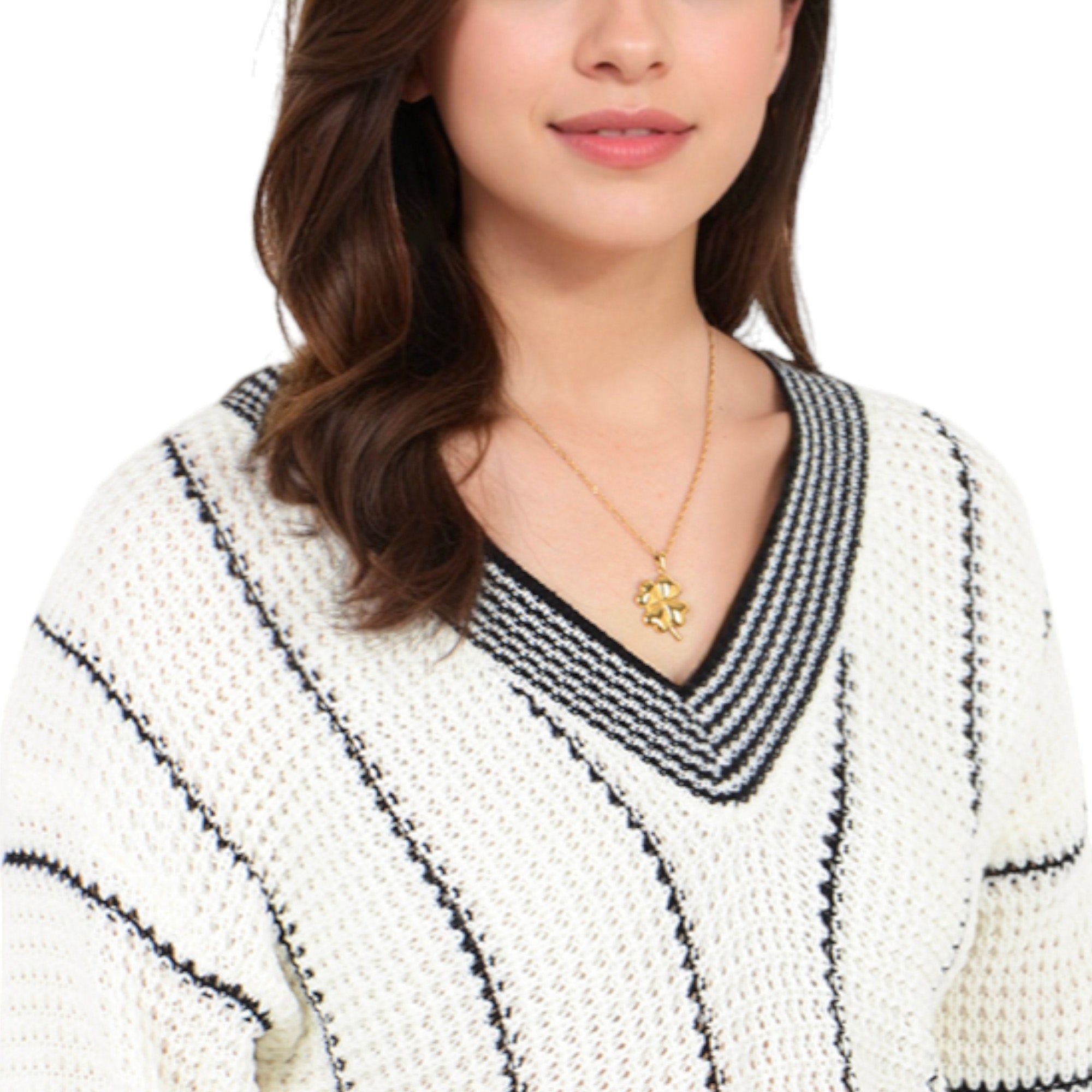 Anna-Kaci Gold Tone Four-Leaf Clover Pendant Fashion Necklace with Delicate Chain