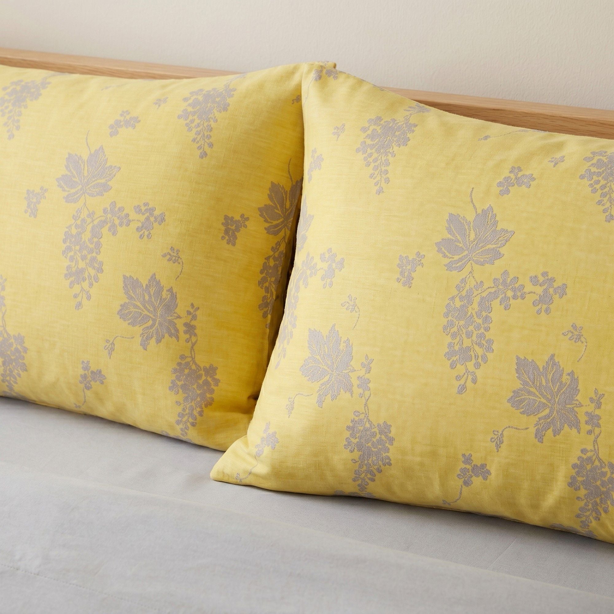 4-Piece Cotton Bedding Set with Floral Print Duvet Cover, Pillowcases, and Flat Sheet for Elegant Bedroom Makeover