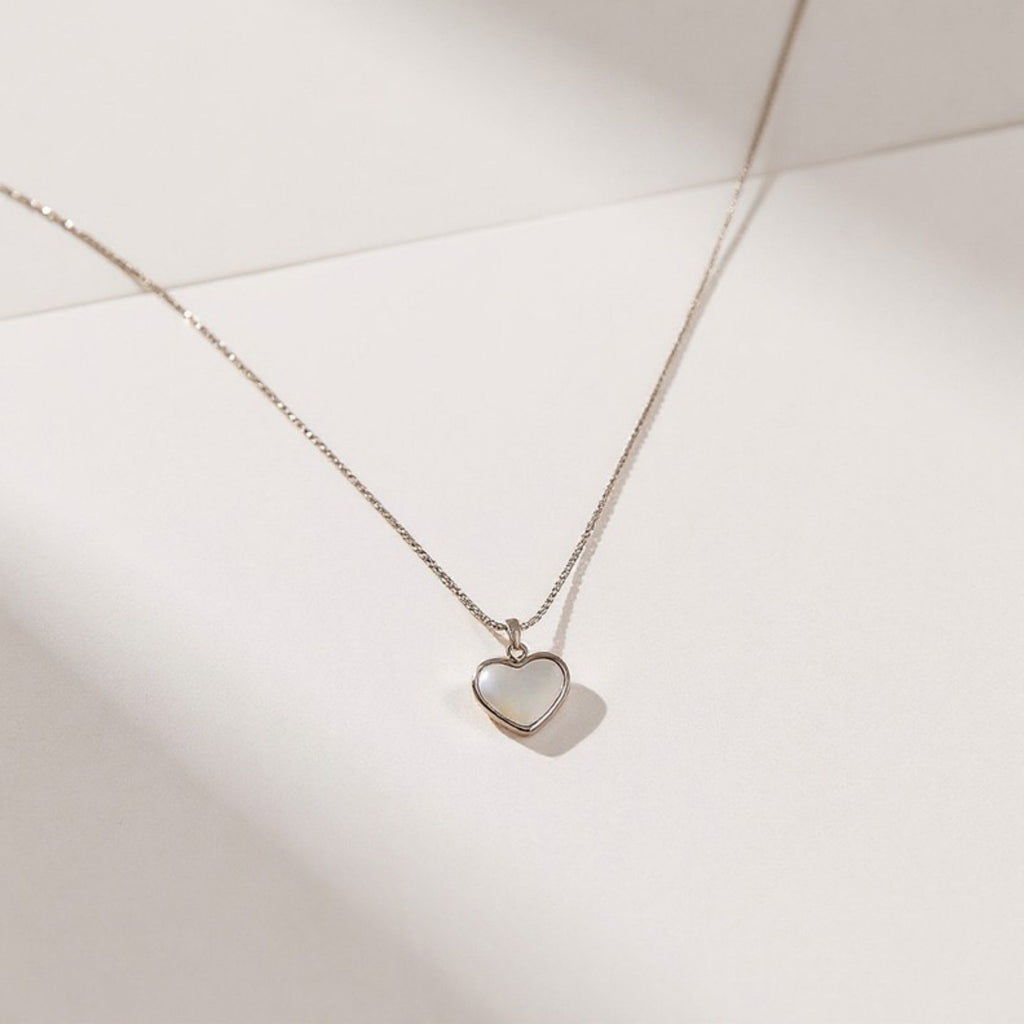 Open Heart Pendant Necklace Minimalist Outline Heart Chain Jewelry