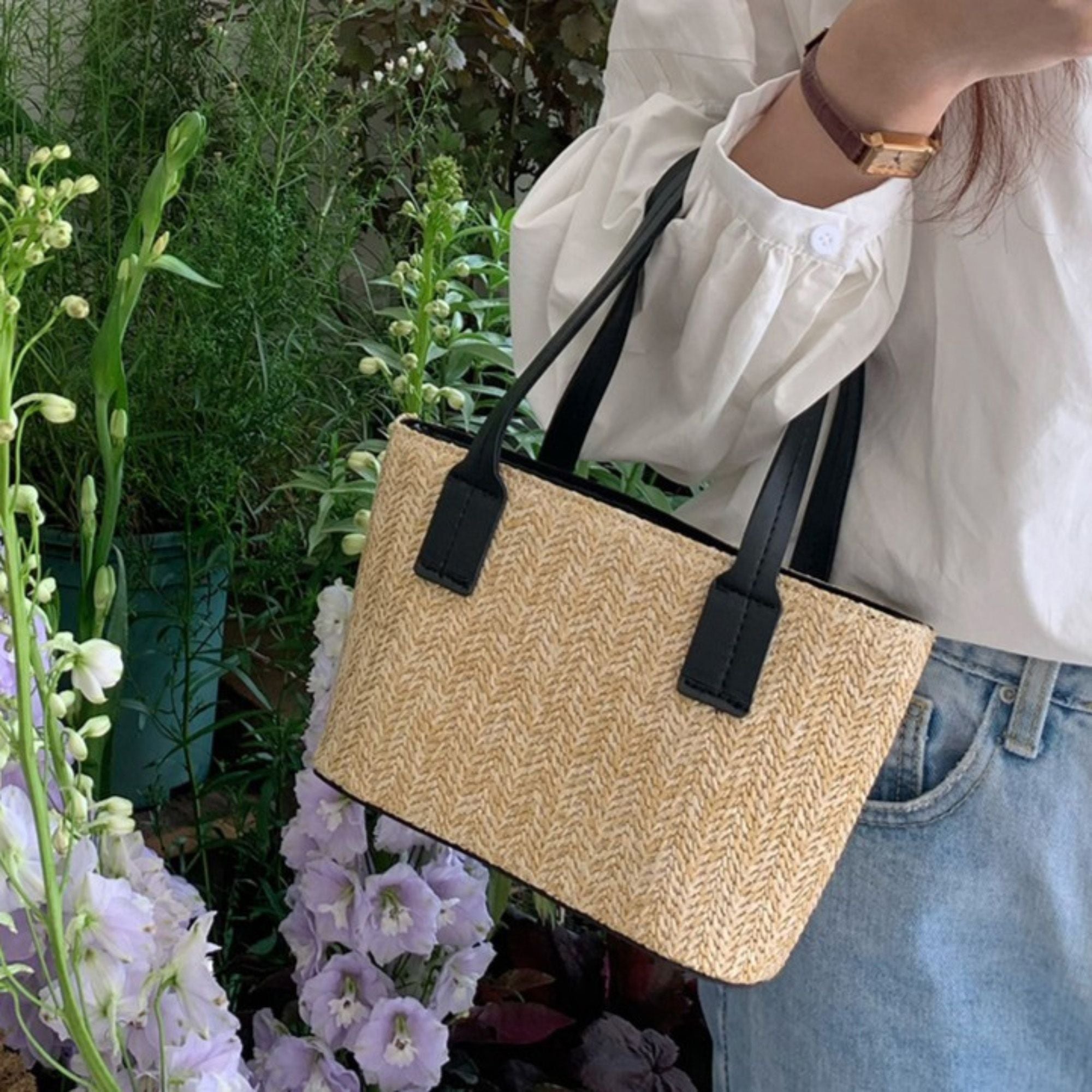 Summer PU Straw Woven Drawstring Handbag with Inner Zipper Pocket