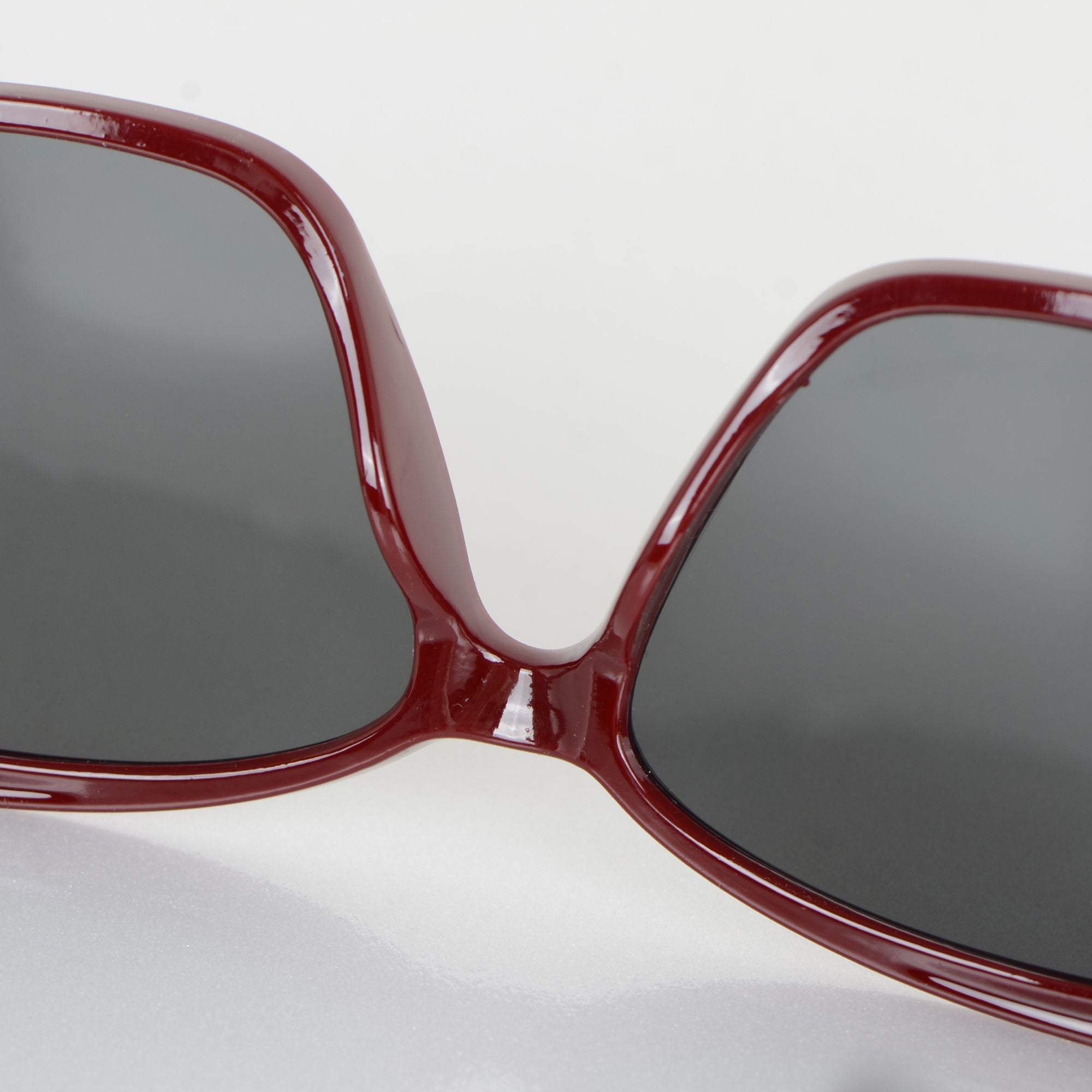 Anna-Kaci Women's Sleek Cat - Eye Polarized Sunglasses UV400 Protection