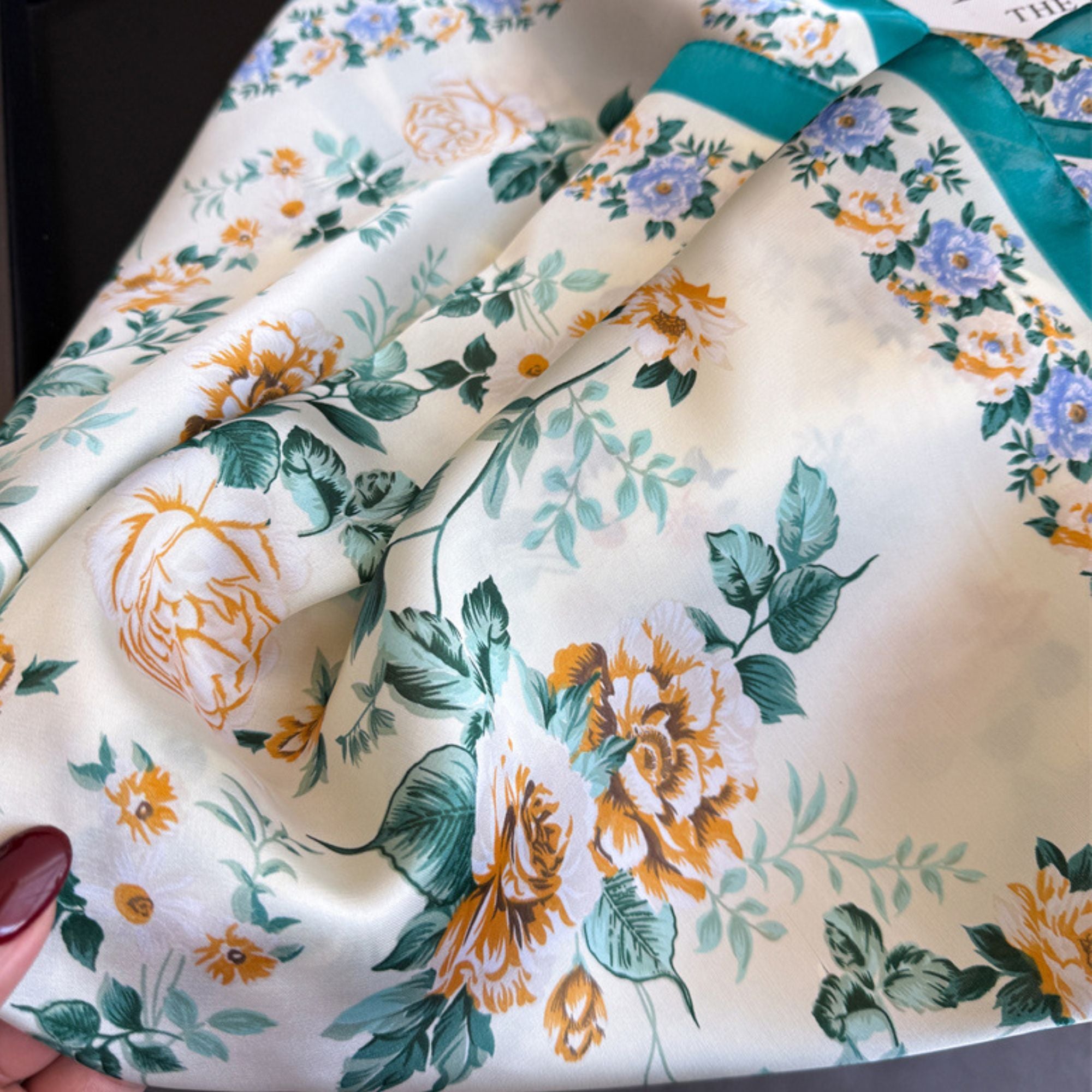 Vintage Floral Print Satin Feel Square Scarf Elegant Lightweight Fashion Neck Hair Scarf 27.5¡Á27.5 Inches
