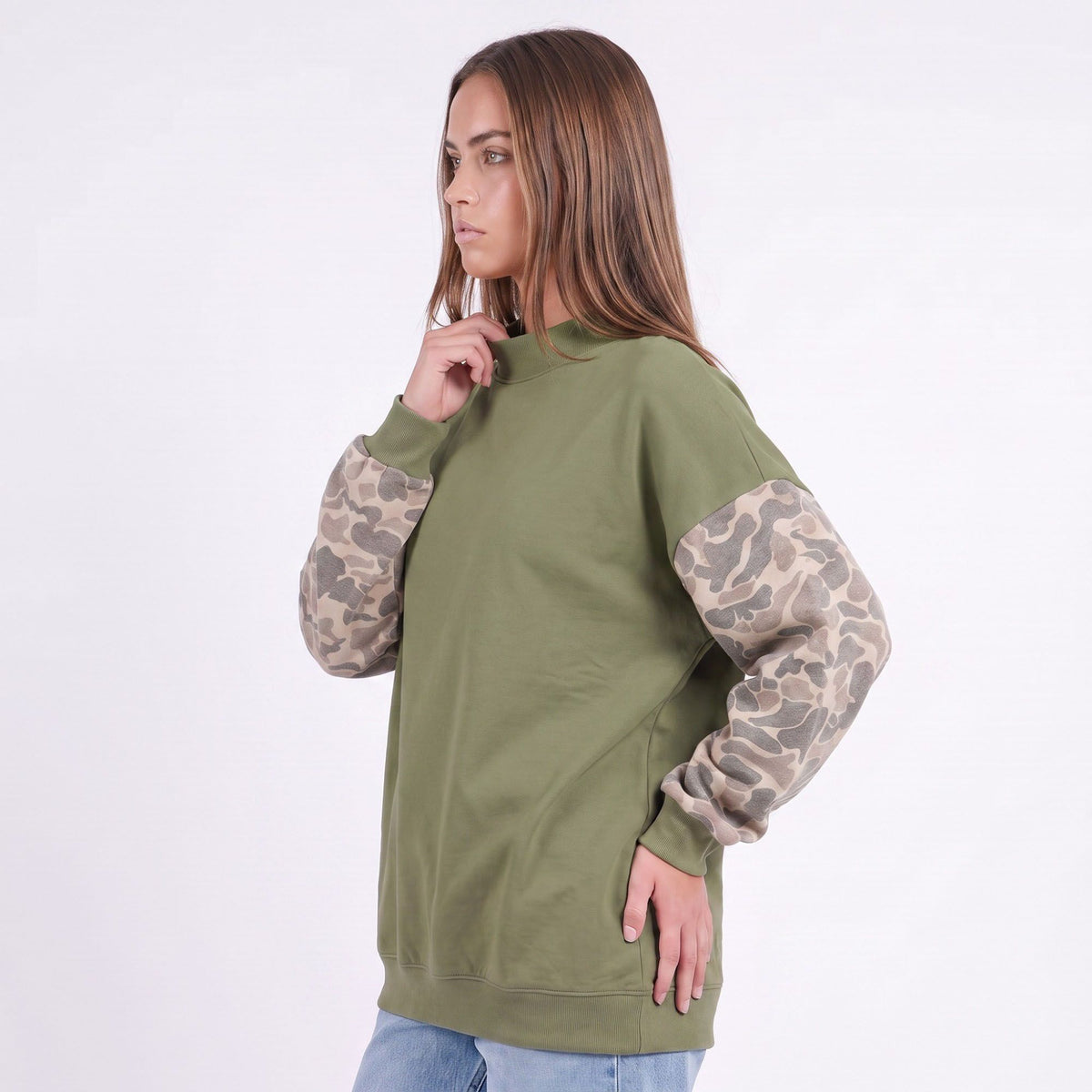 Camo Sleeve Mock Neck Long Sleeve Pullover Sweatshirt