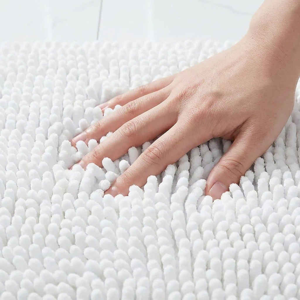 Chenille Bath Mat with Plush Noodle Texture and Non Slip Backing