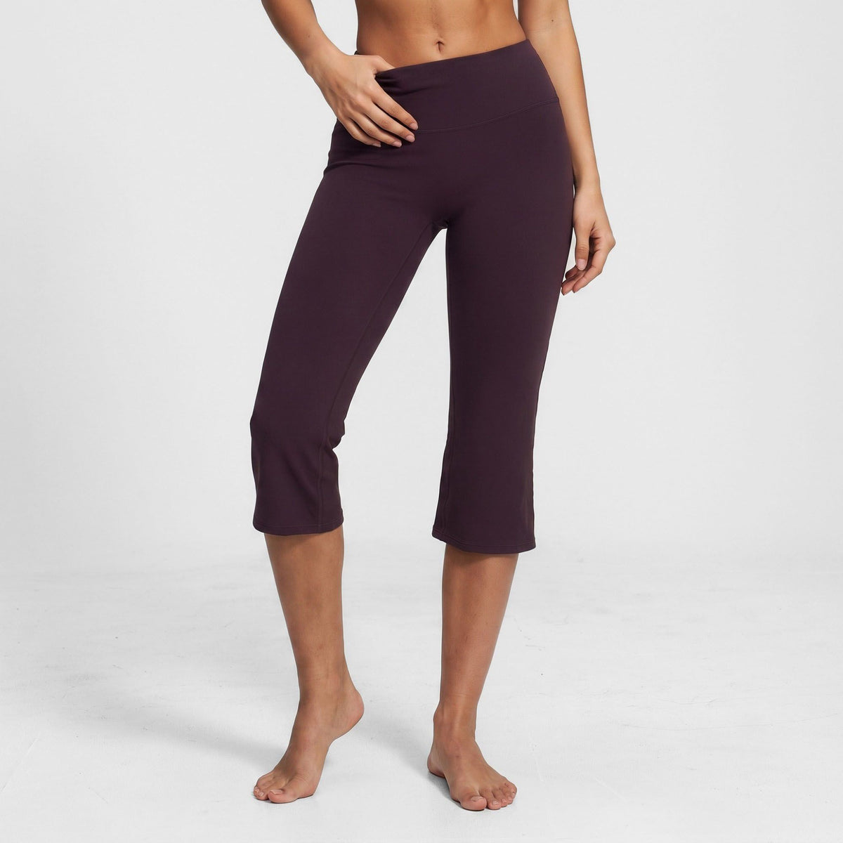 Pantalones de yoga capri acampanados de talle alto ajustados para baile y athleisure