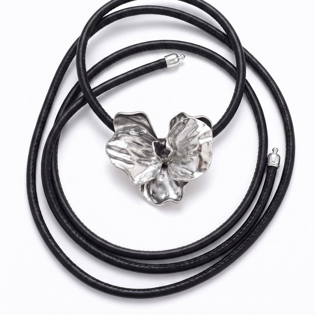 Three-Petal Flower Leather Waist Rope Adjustable Vintage Body Belt Floral Inspired Waist Jewelry 47.2in- Silver