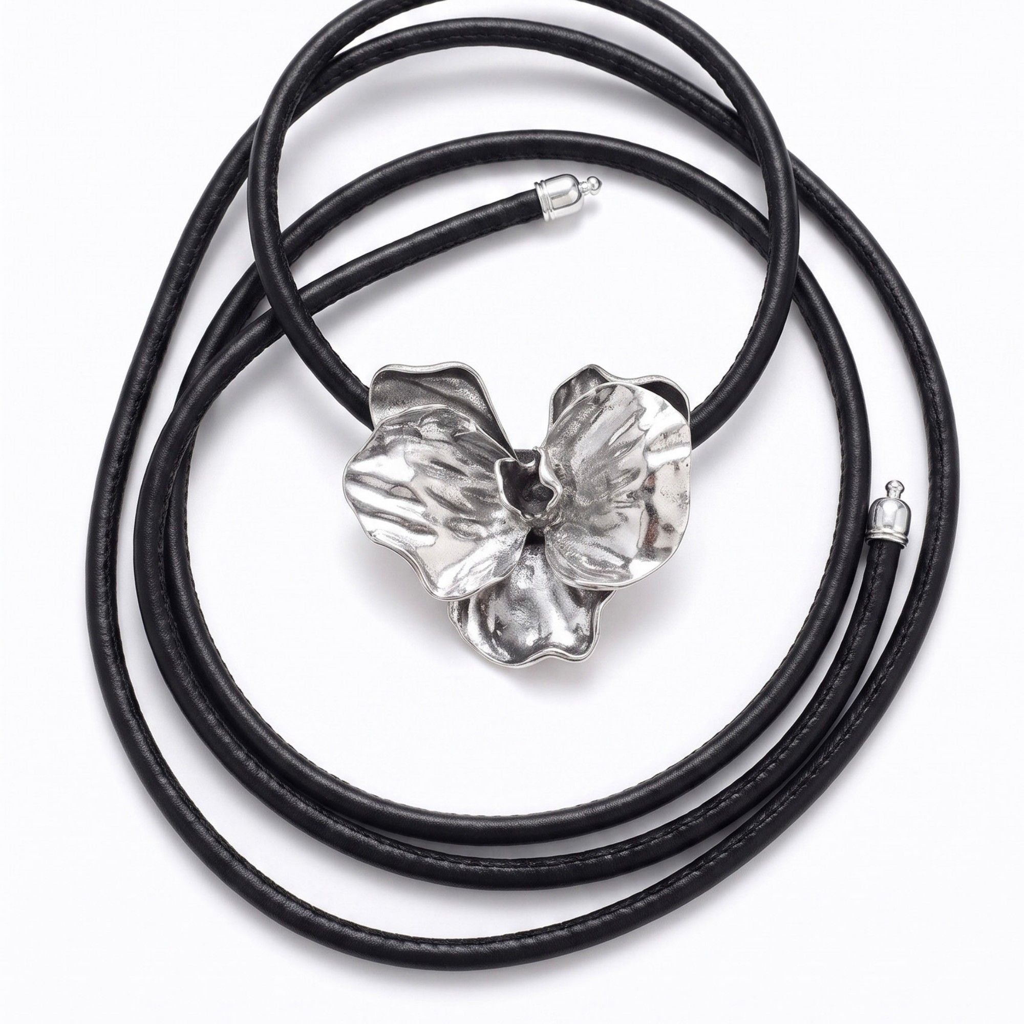 Three-Petal Flower Leather Waist Rope Adjustable Vintage Body Belt Floral Inspired Waist Jewelry 47.2in- Silver