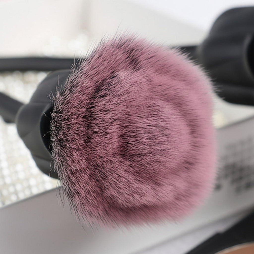 Flower-Shaped Face Powder Brush with Soft Synthetic Bristles and Curved Sculpted Handle