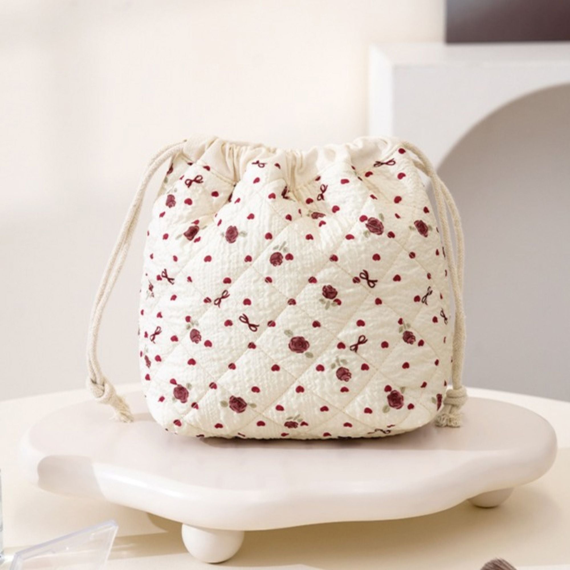 Quilted Drawstring Makeup Bag Large Capacity Portable Cosmetic Organizer Pouch