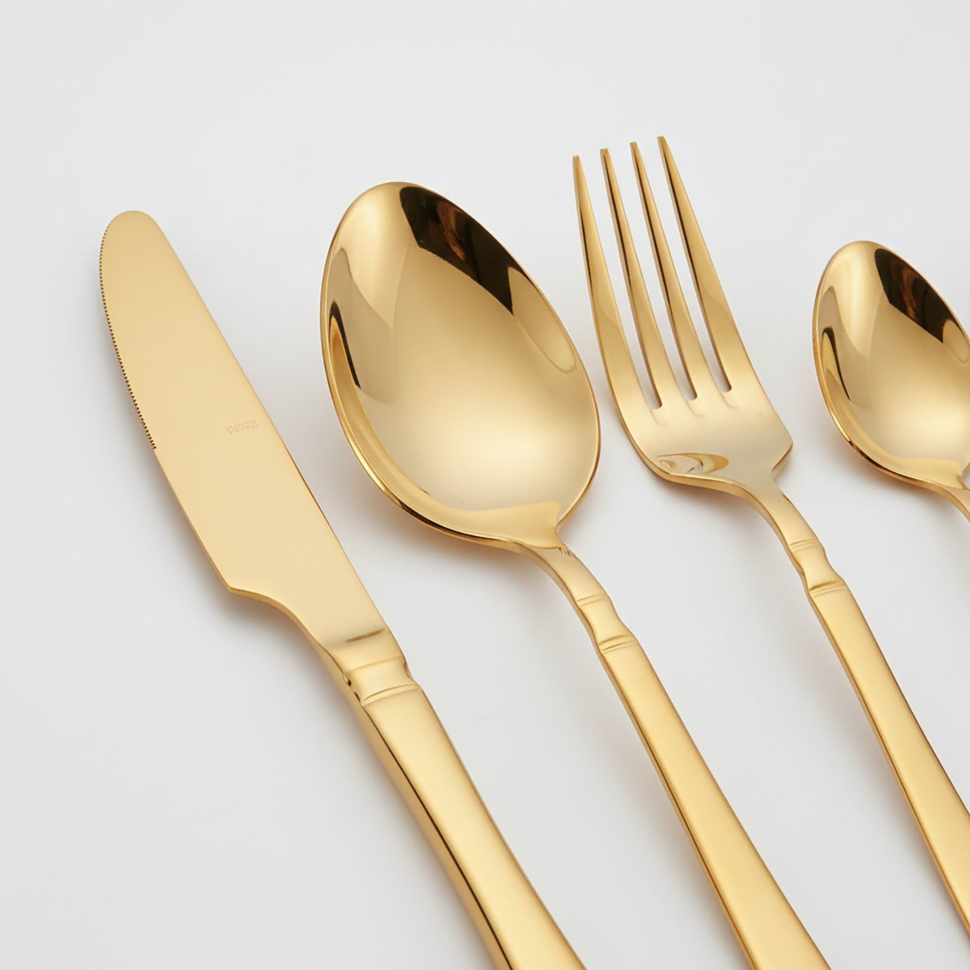 24 Piece Flatware Set Gold Tone Stainless Steel Cutlery Set Service for 6 Mirror Finish Utensil Set with Gift Storage Box