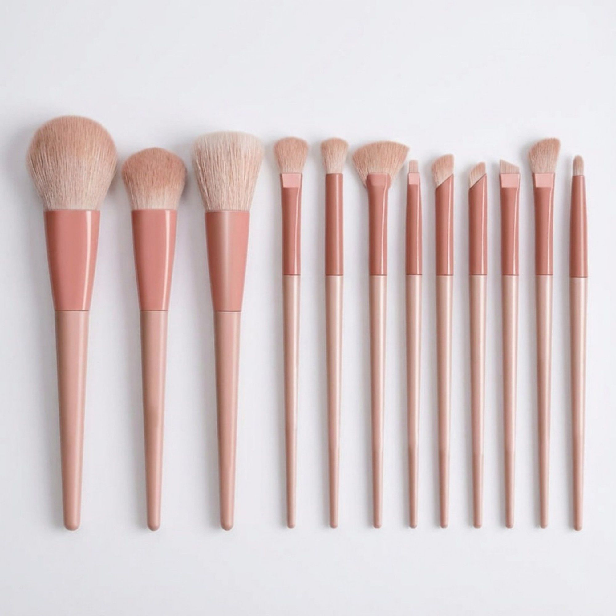 14 Piece Makeup Brush Set with Soft Synthetic Bristles for Face Eye Blending Contour Foundation
