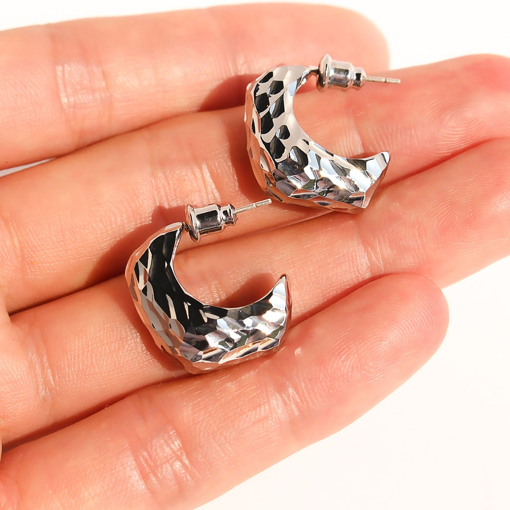 Women's Textured C-Hoop Earrings - 2cm Hammered Statement Hoops