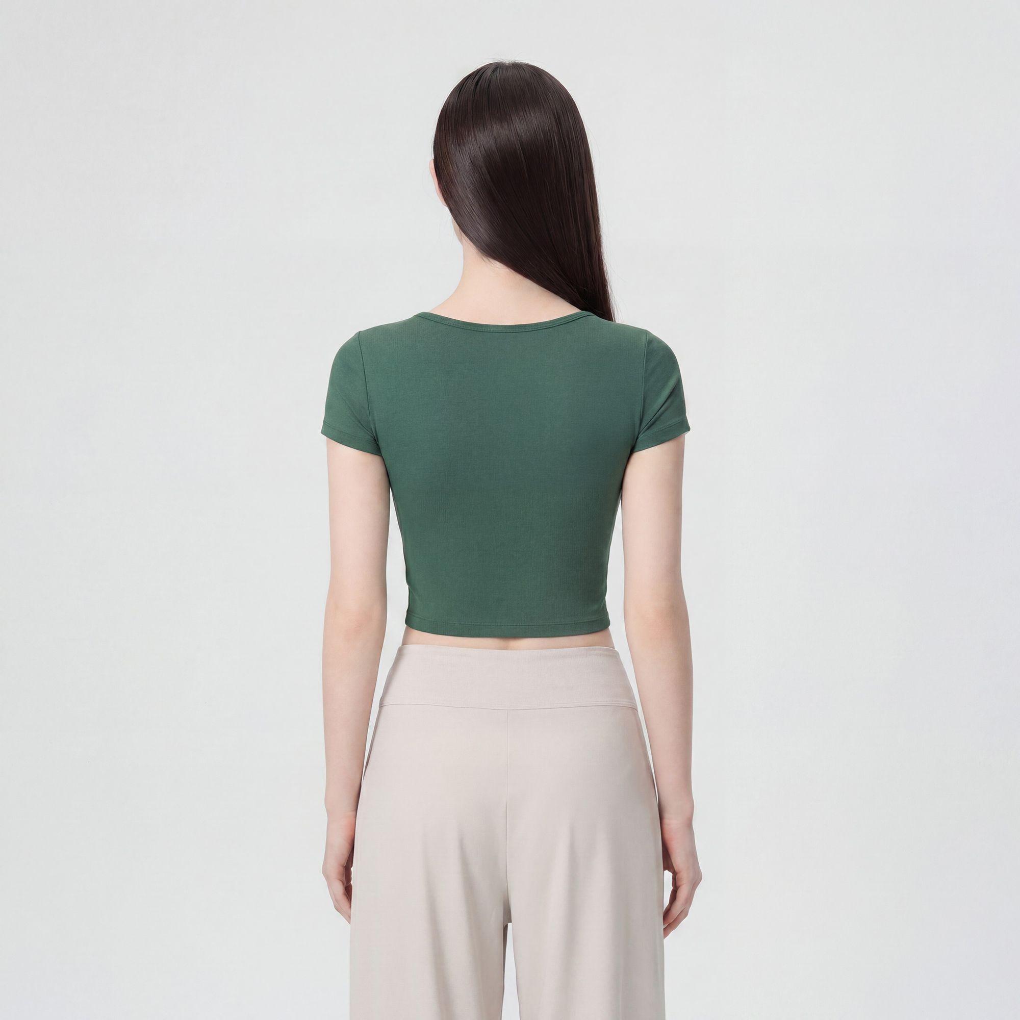 Short Sleeve Cropped Yoga Top with Built In Padding Scoop Neck Contoured Seam Activewear T Shirt