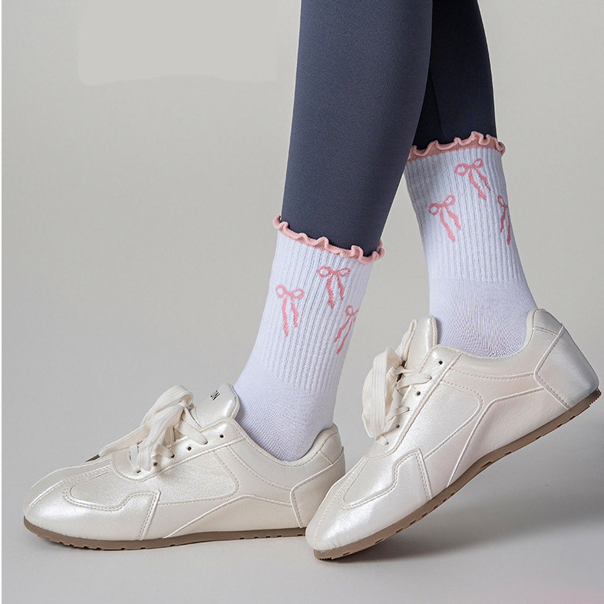 Non Slip Grip Crew Socks 3 Pair Pack Ruffle Cuff Novelty Pattern